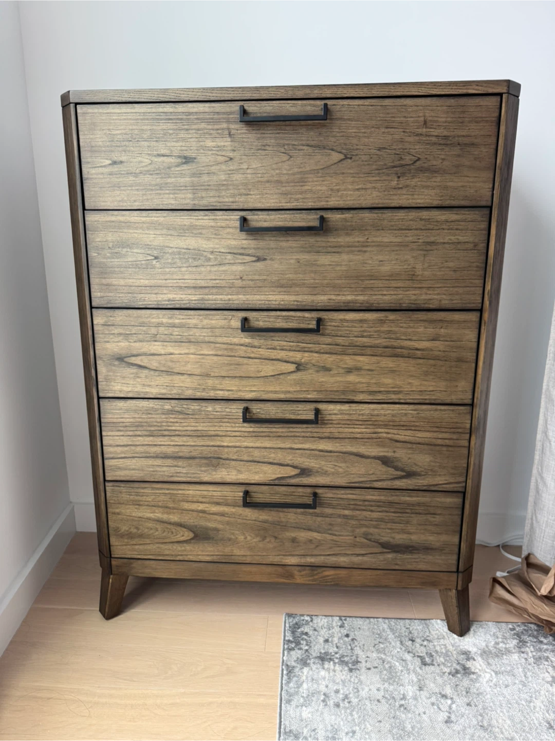 Raymour & Flanigan Carlsbad Wooden Chest