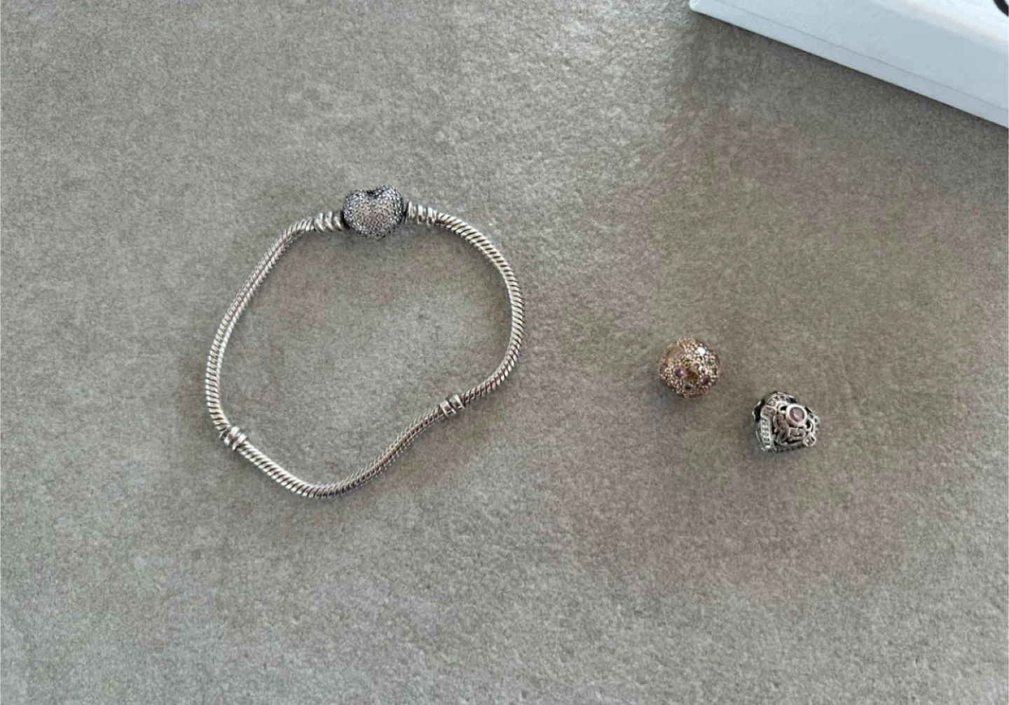 Pandora Bracelet with 2 Charms - photo 2
