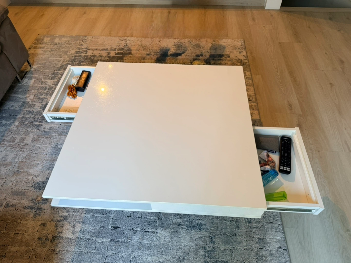 White Coffee Table - photo 2