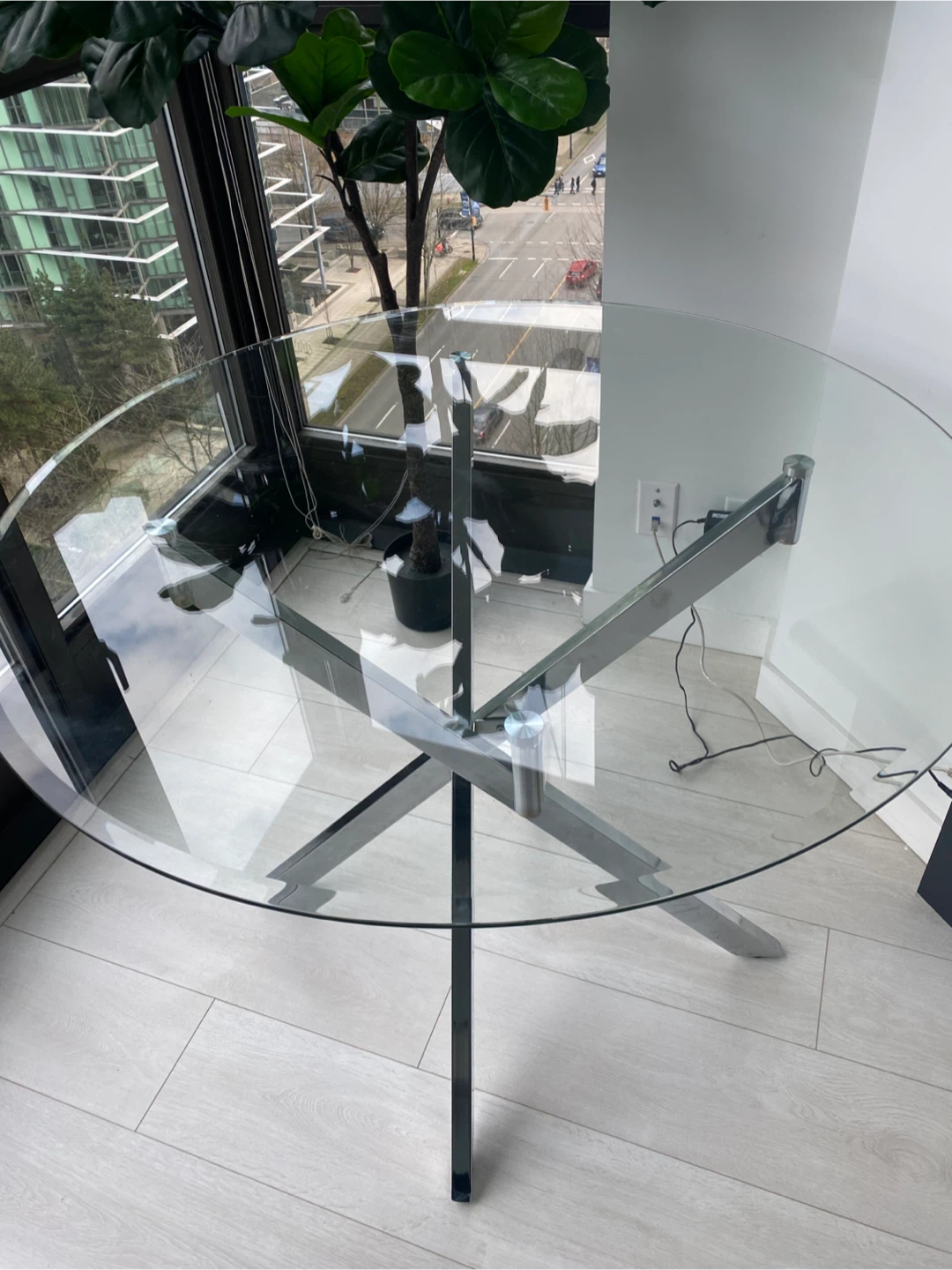Round Glass Dining Table - photo 2