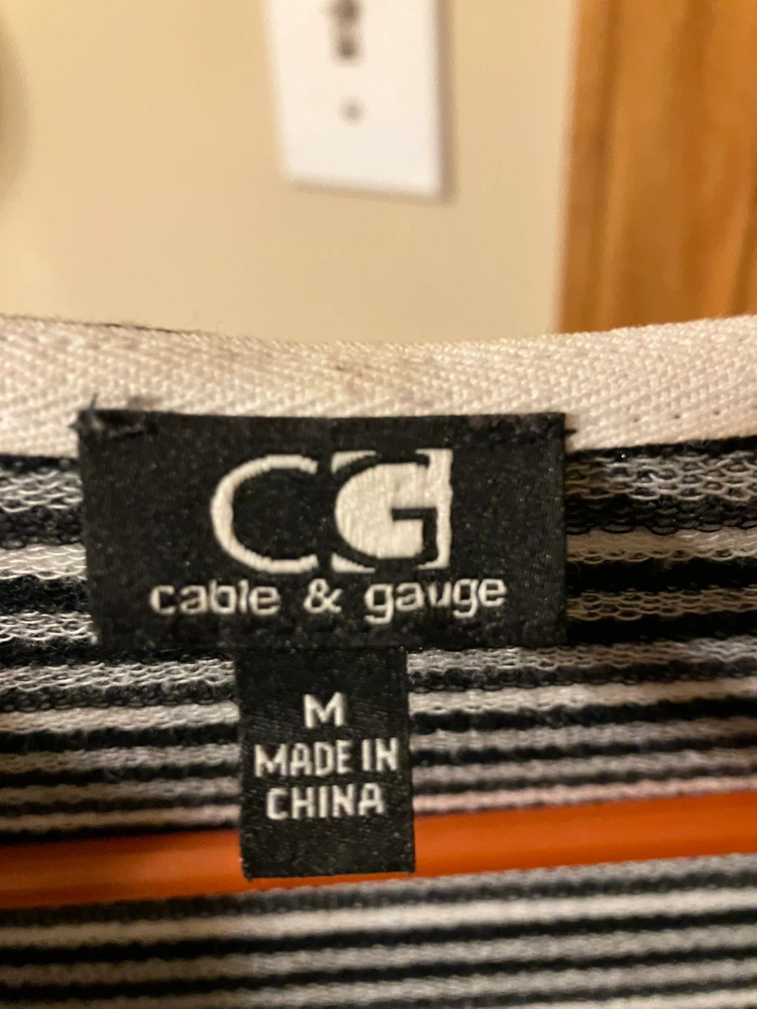 Cable & Gauge Striped Hoodie - Size M - photo 3