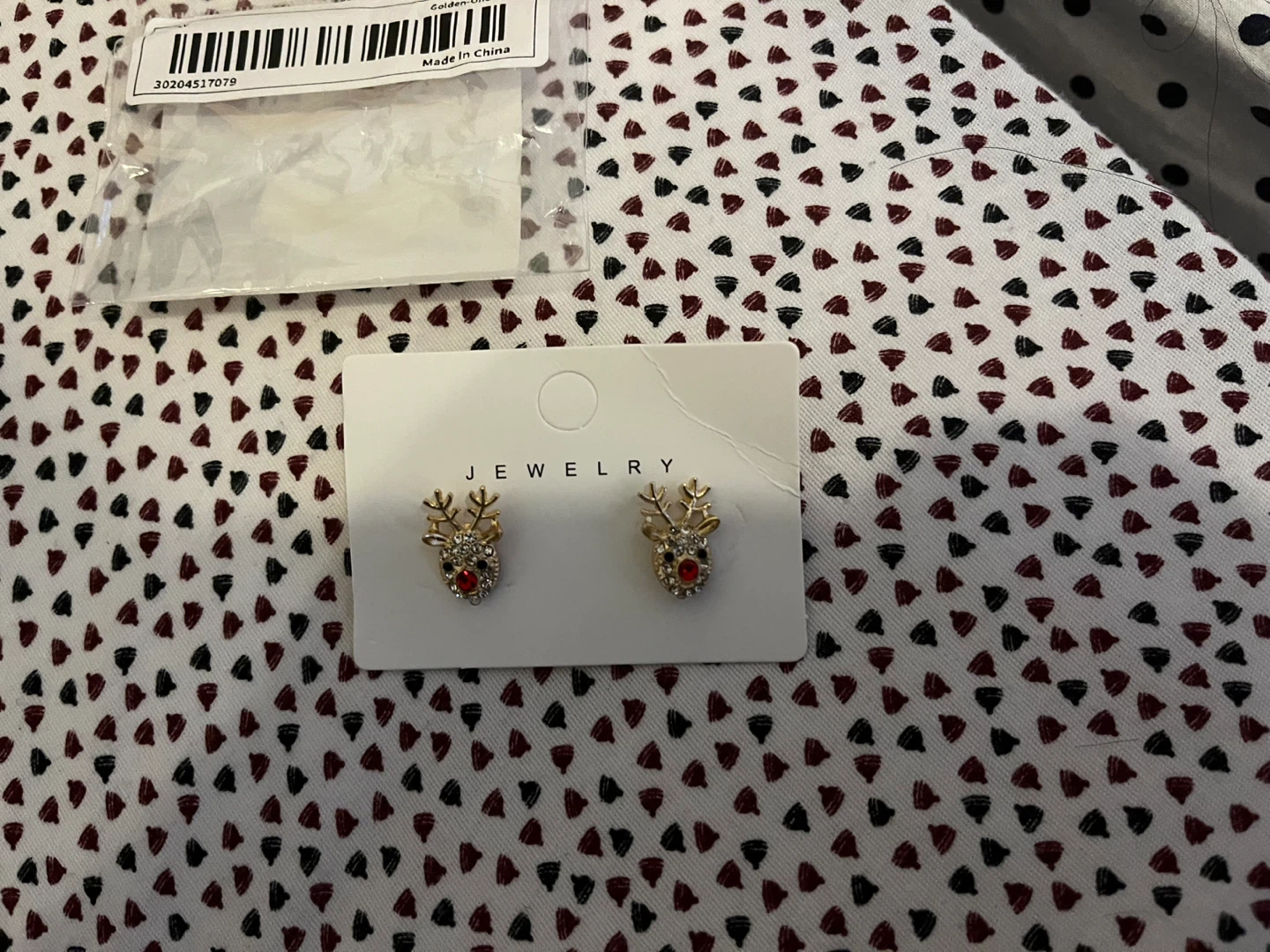 BRAND NEW EARRING FOR FREE