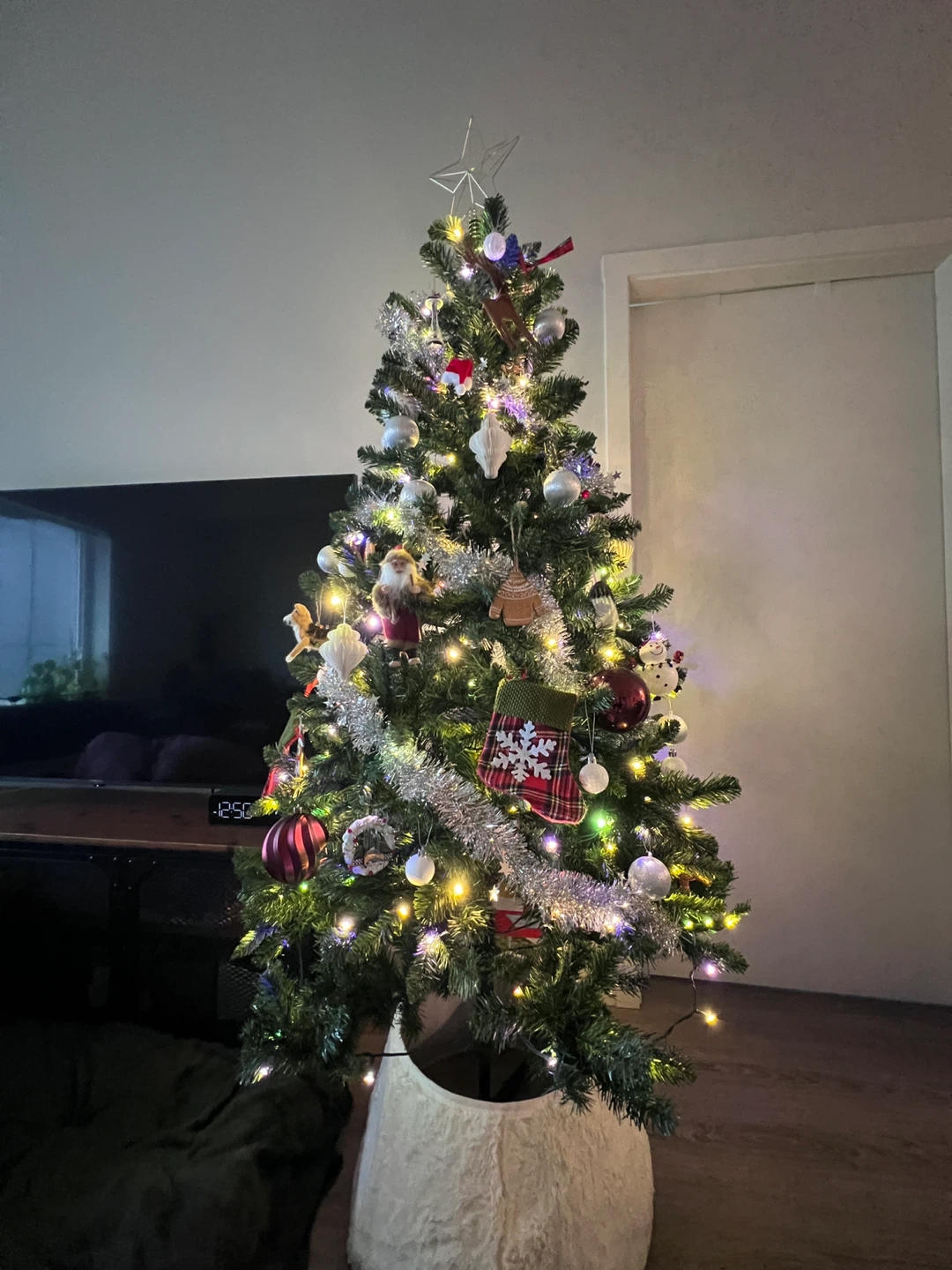 Christmas Tree with skirt - photo 2