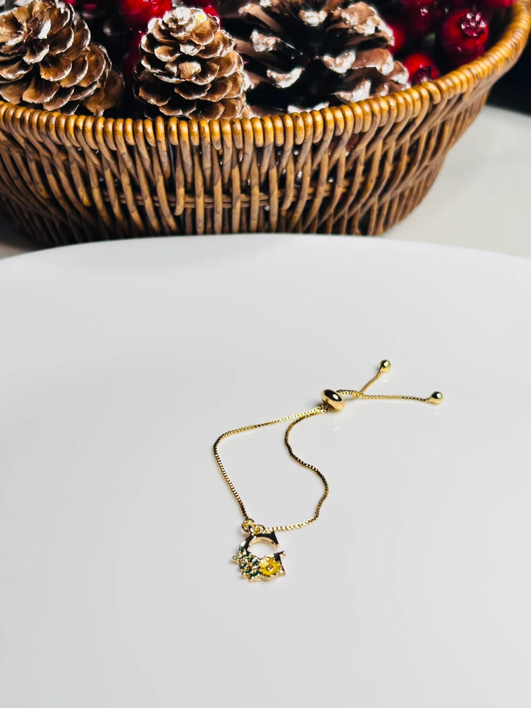 Gold Tone Floral Initial 'G' Bracelet - photo 3