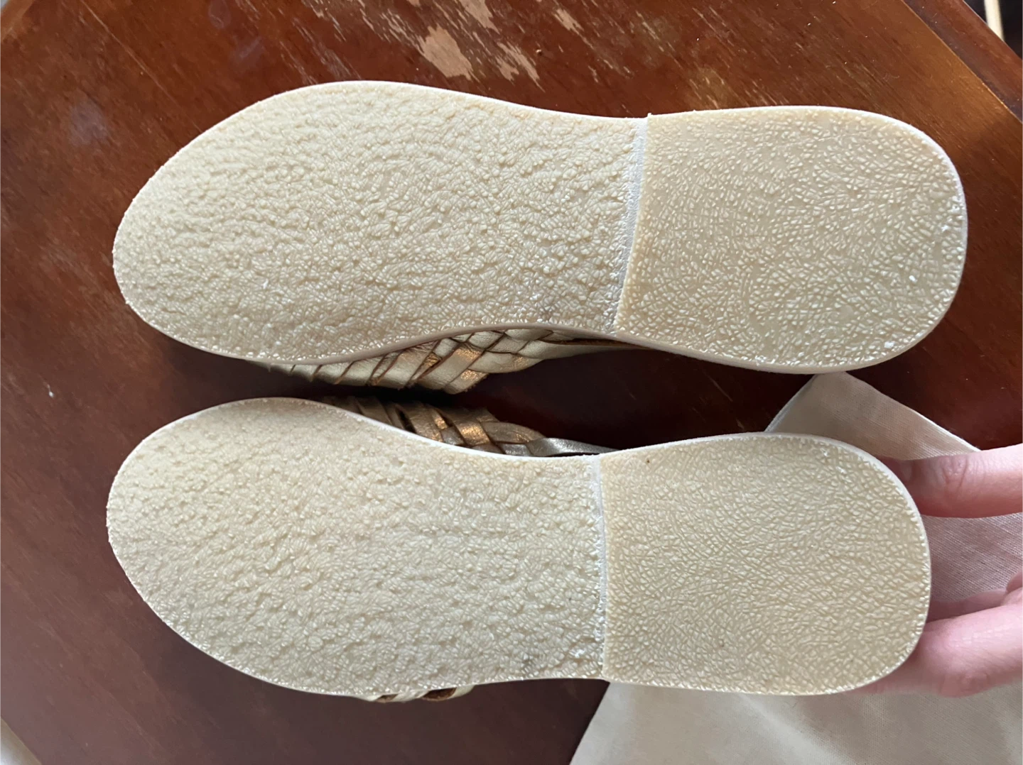 Espiritu Gold Woven Huarache Sandals - Size 9 - photo 2