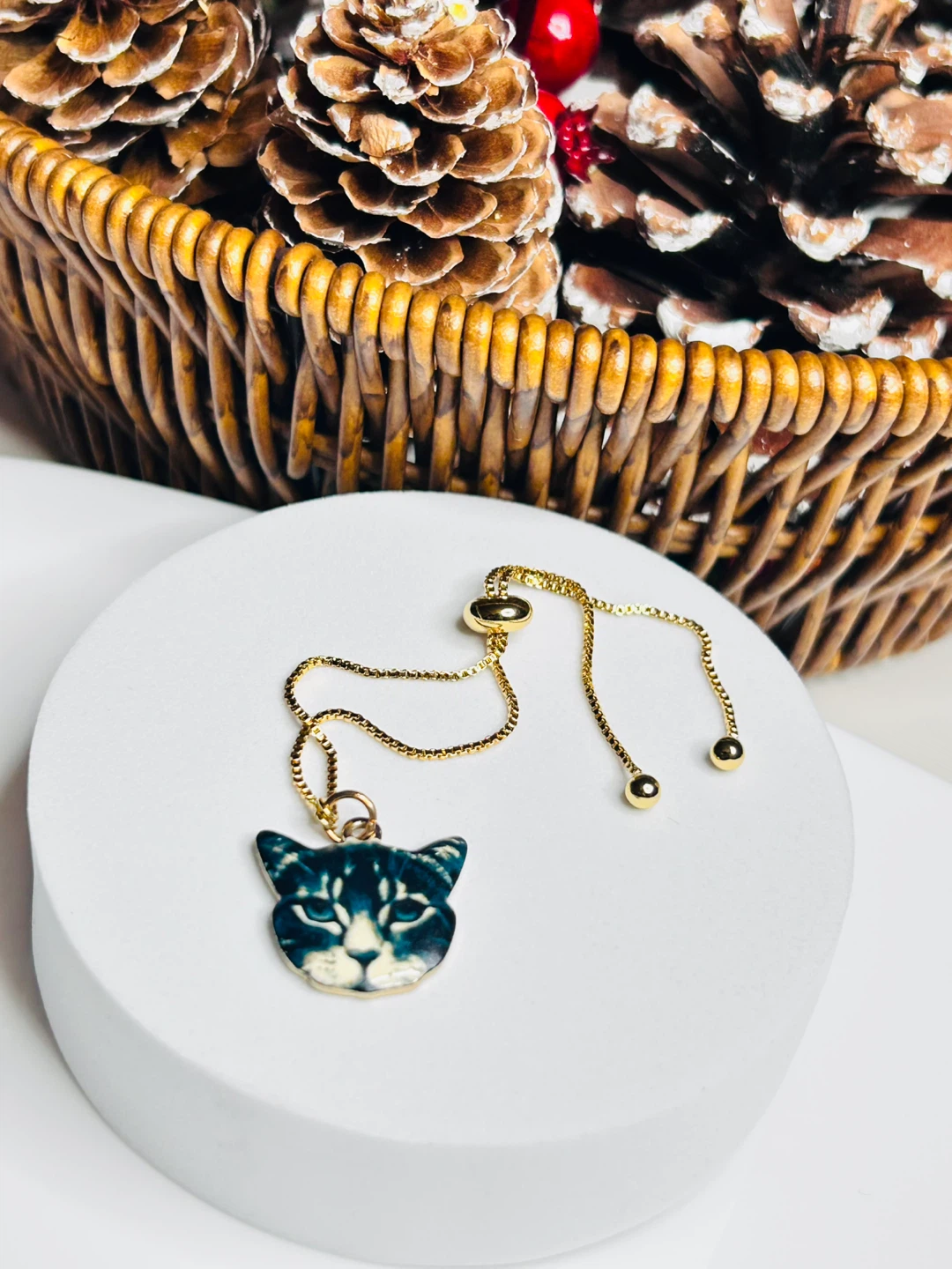 Cat Face Pendant Gold Chain Bracelet
