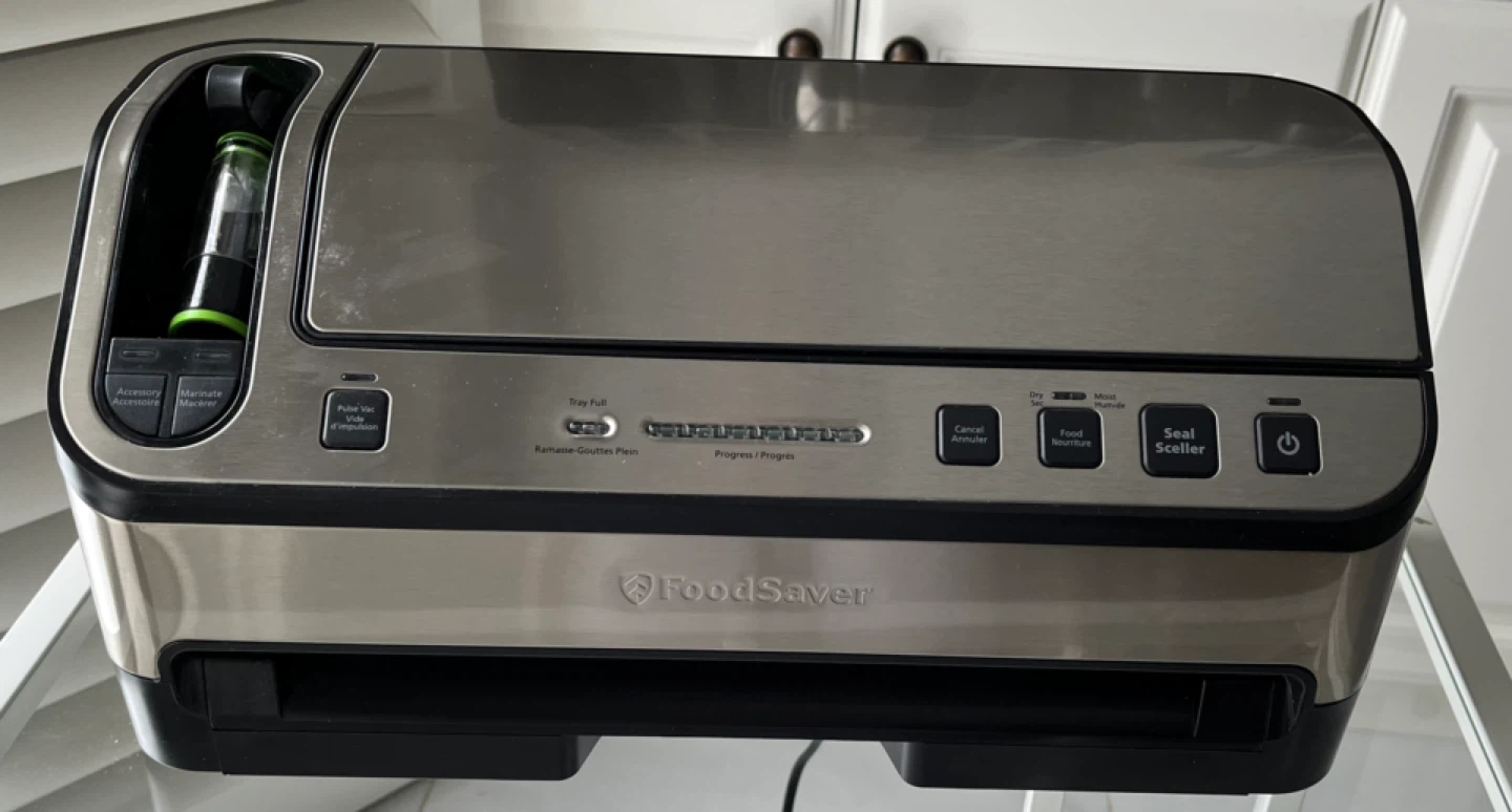 FoodSaver V4880 Vacuum Bag Sealer
