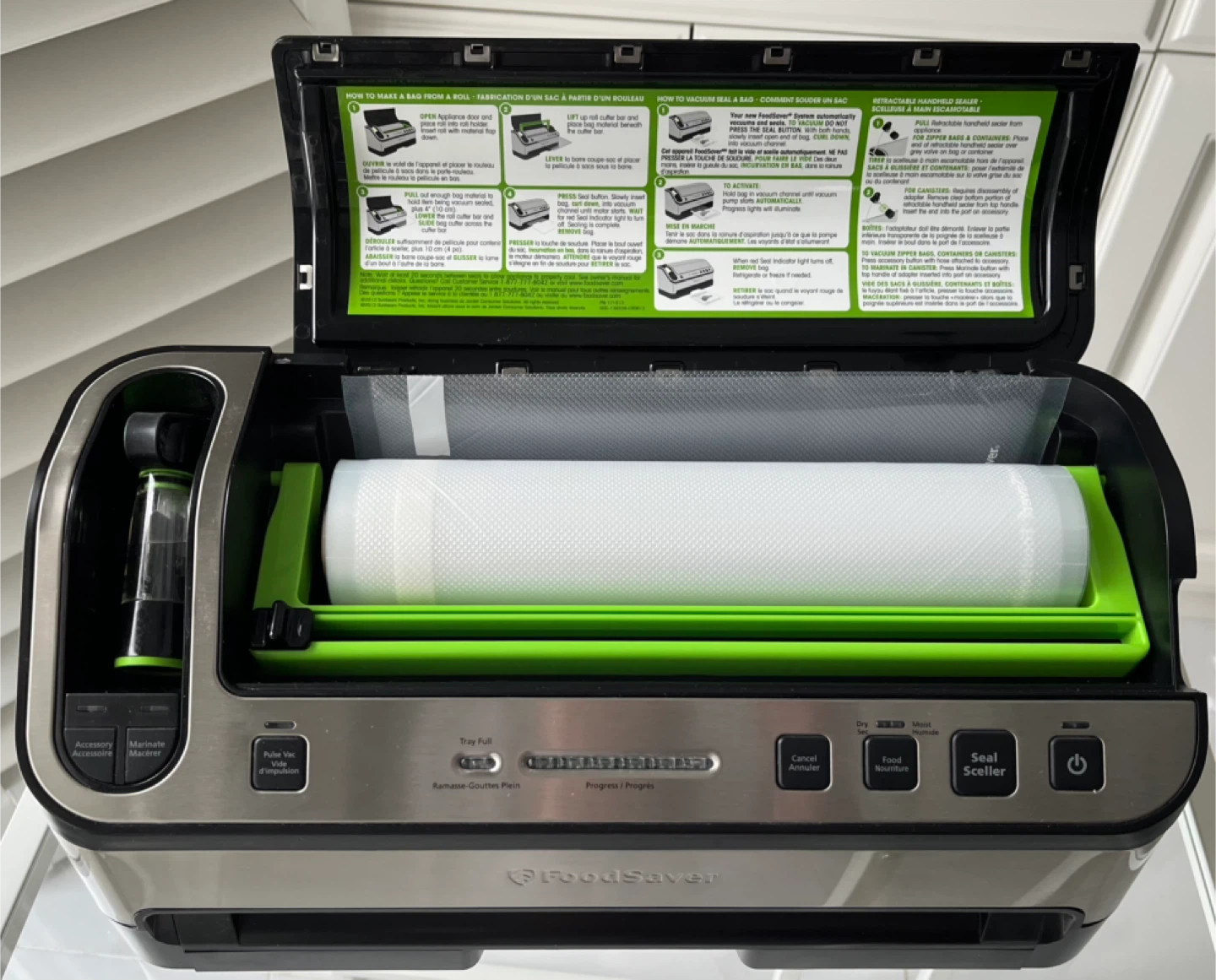 FoodSaver V4880 Vacuum Bag Sealer - photo 2