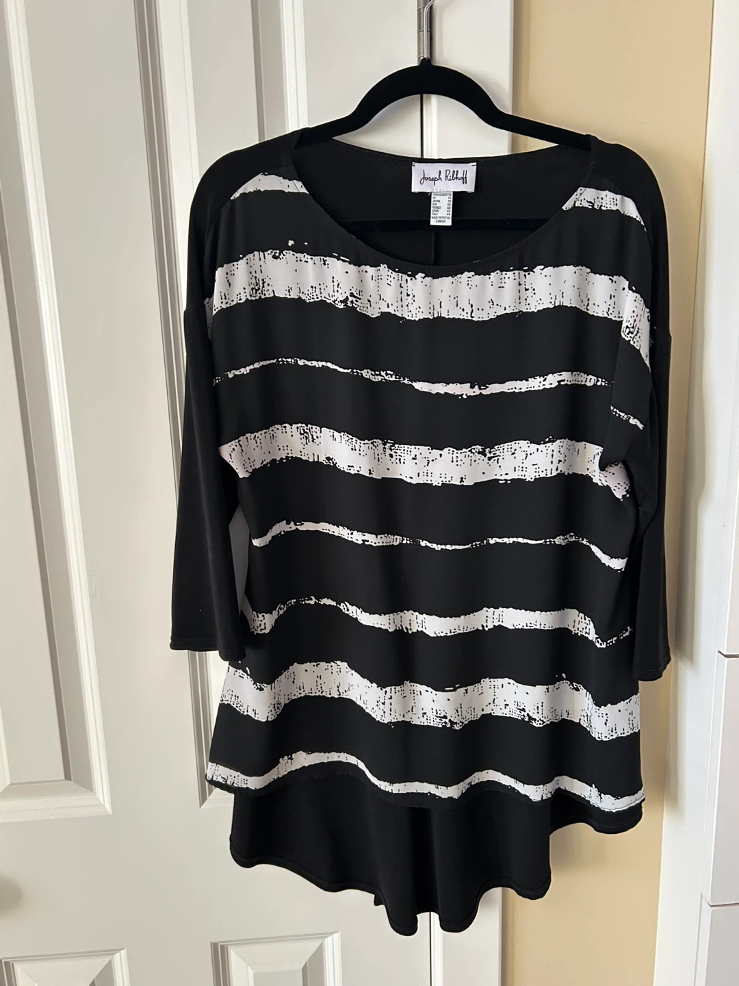 Joseph Ribkoff Black & White Top - Size 10