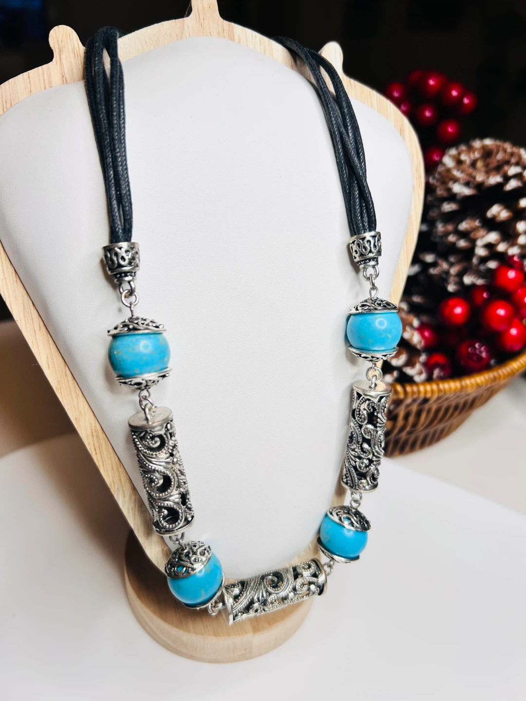 Turquoise & Silver Tone Necklace - photo 2