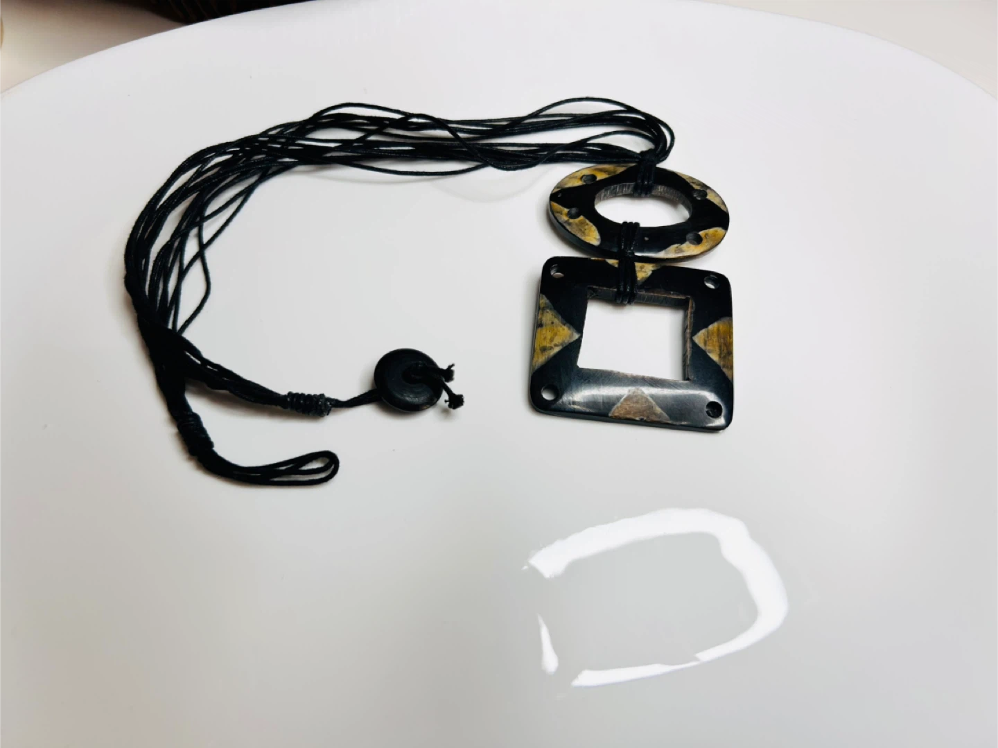 Geometric Pendant Necklace - Black & Beige - photo 3