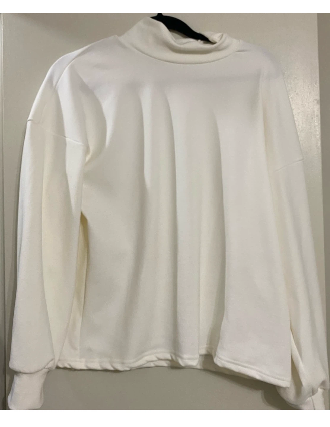 White Lounge Set (Sweater & Pants) - photo 3