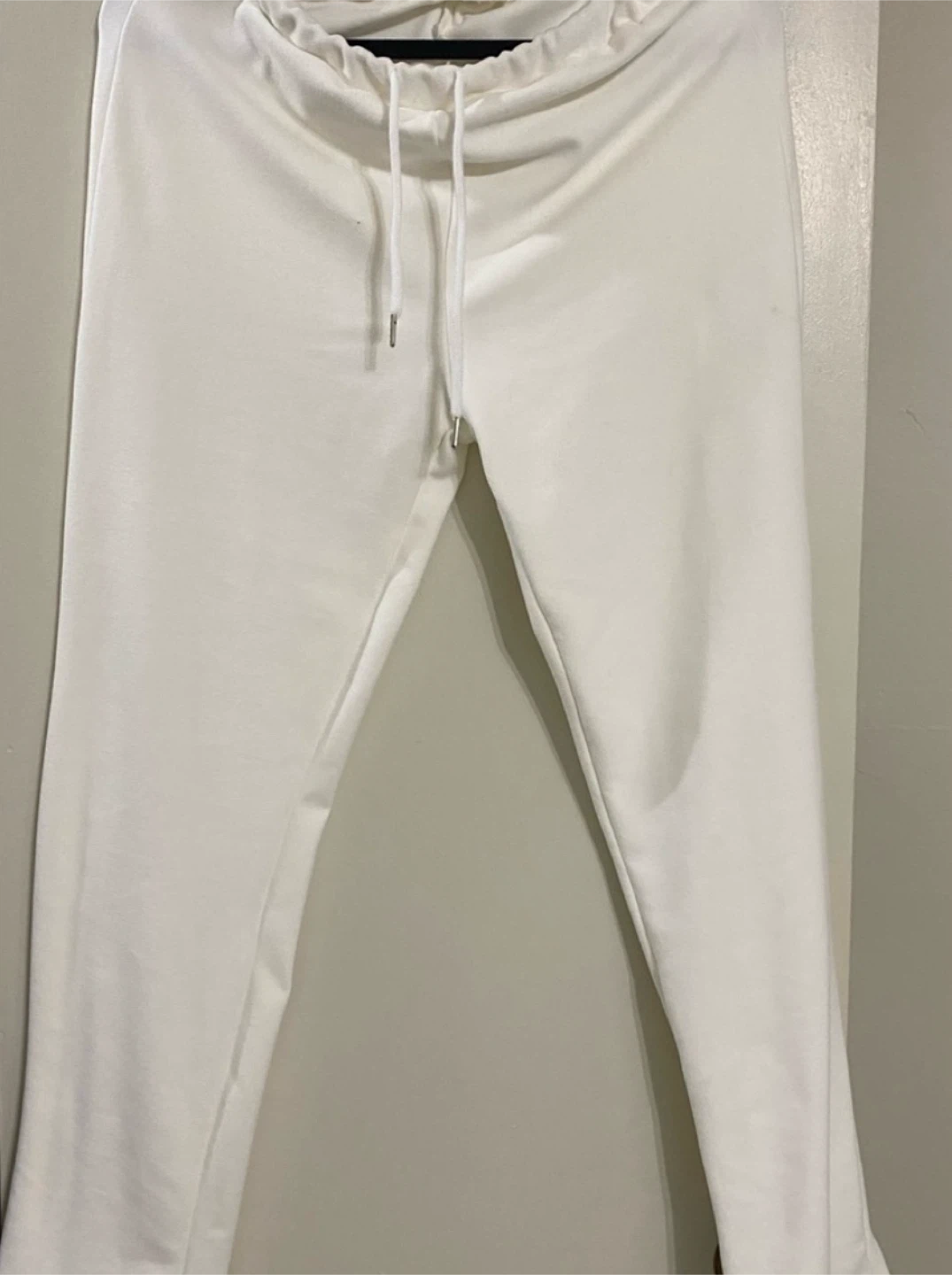 White Lounge Set (Sweater & Pants) - photo 2
