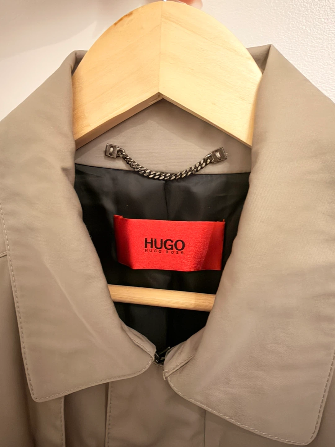 Hugo Boss Beige Trench Coat - photo 2