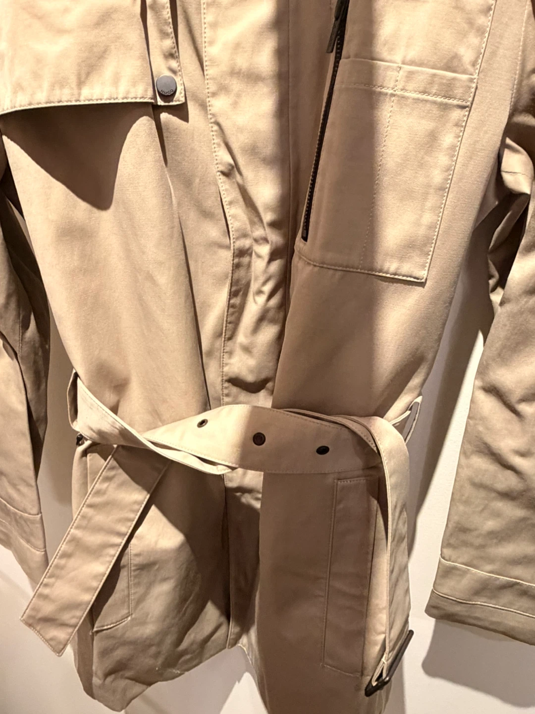 Hugo Boss Beige Trench Coat - photo 5