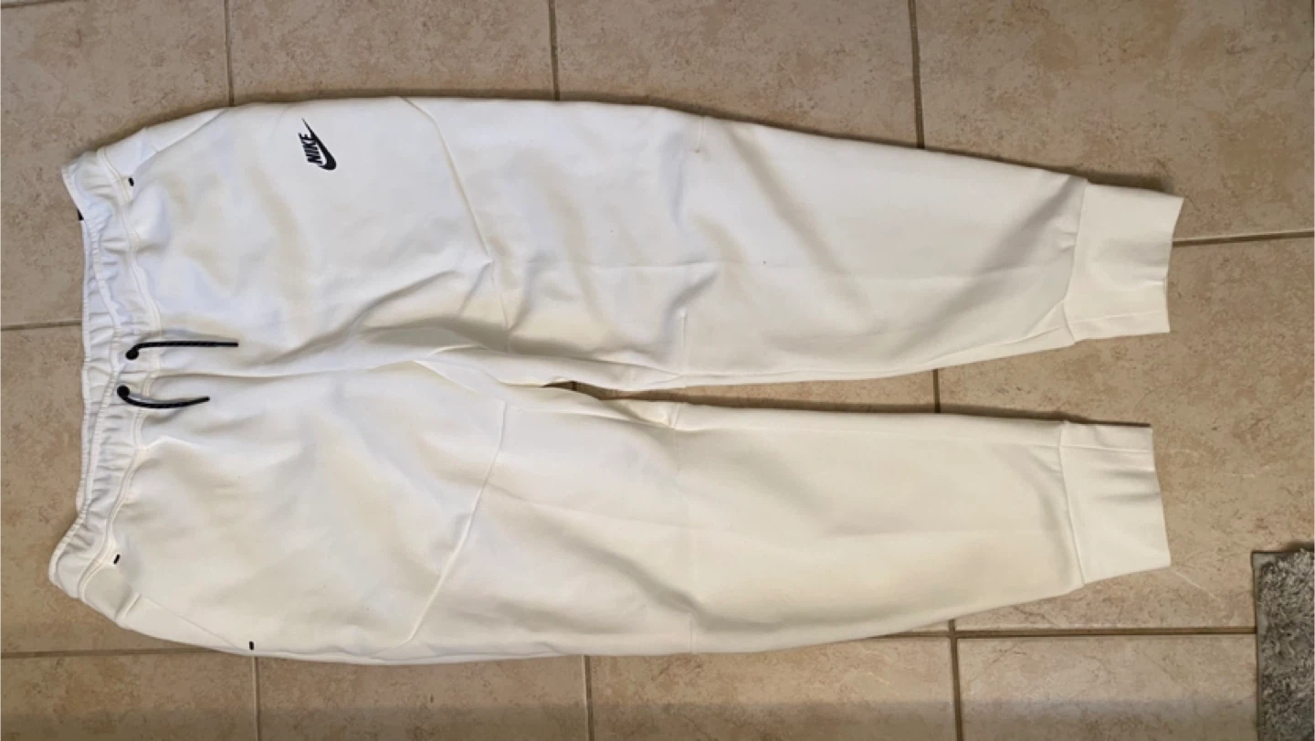 New Nike Tech Fleece Pants - XL