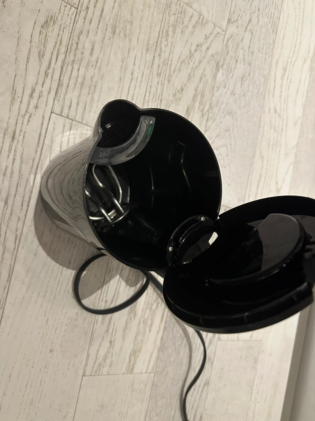 Betty Crocker Black Electric Kettle - photo 3
