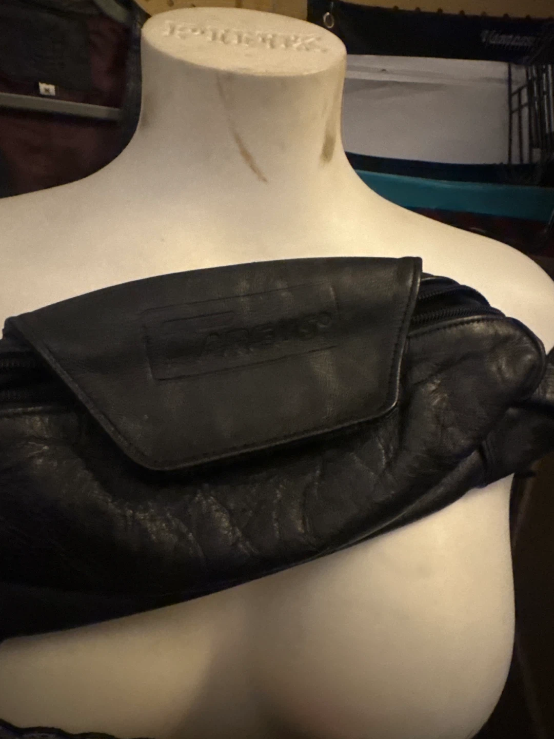 Vintage Targus Black Leather Fanny pack  Bag