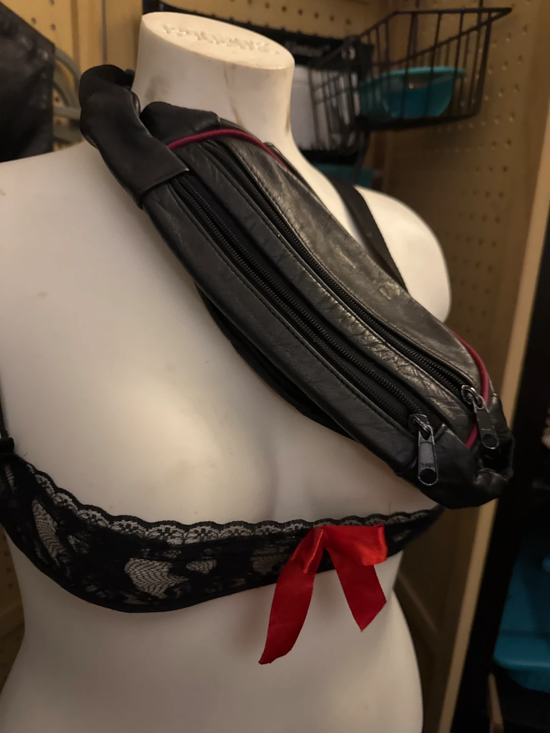 Vintage Targus Black Leather Fanny pack  Bag - photo 3