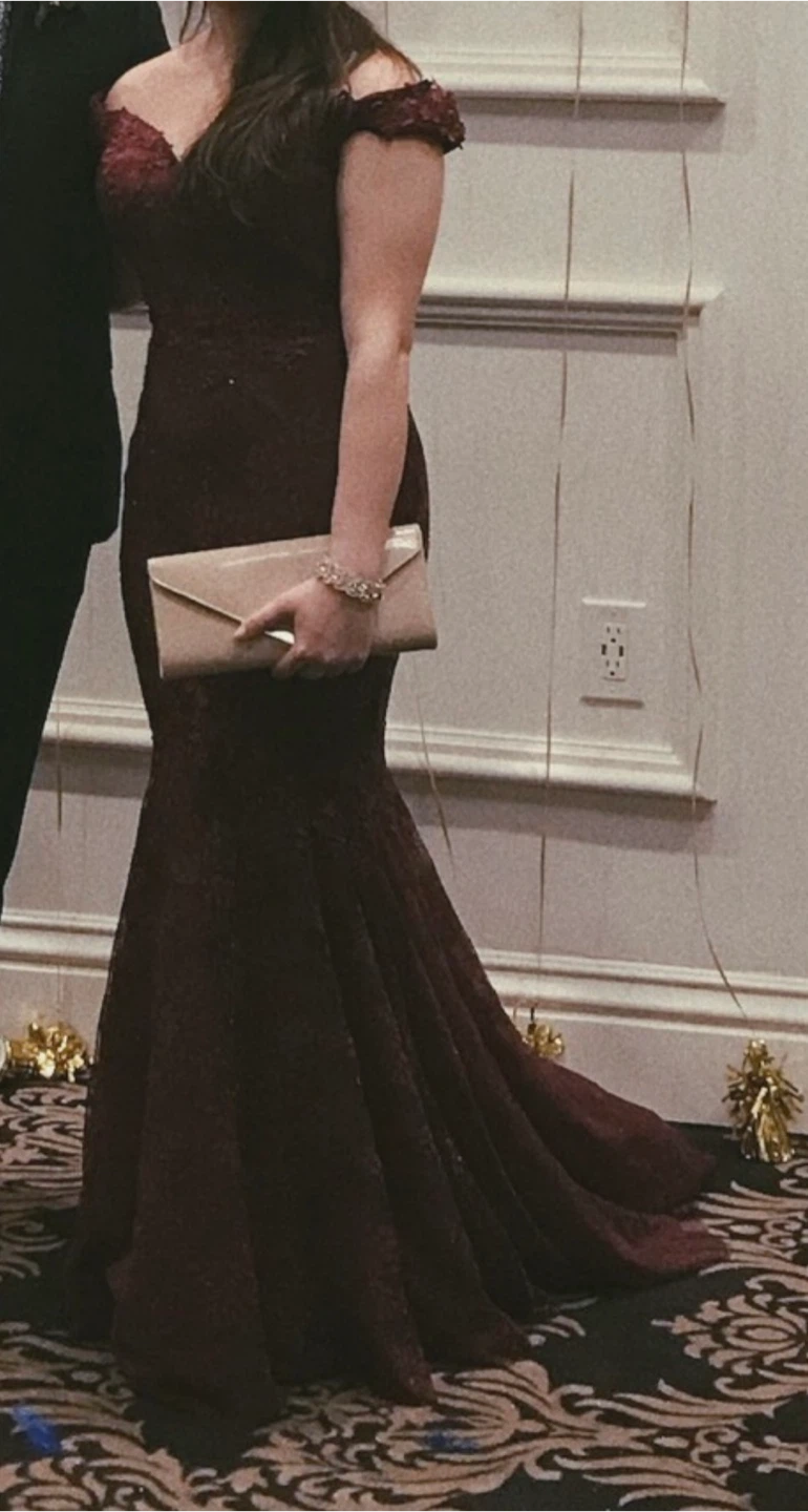 Lace Evening Gown - photo 2