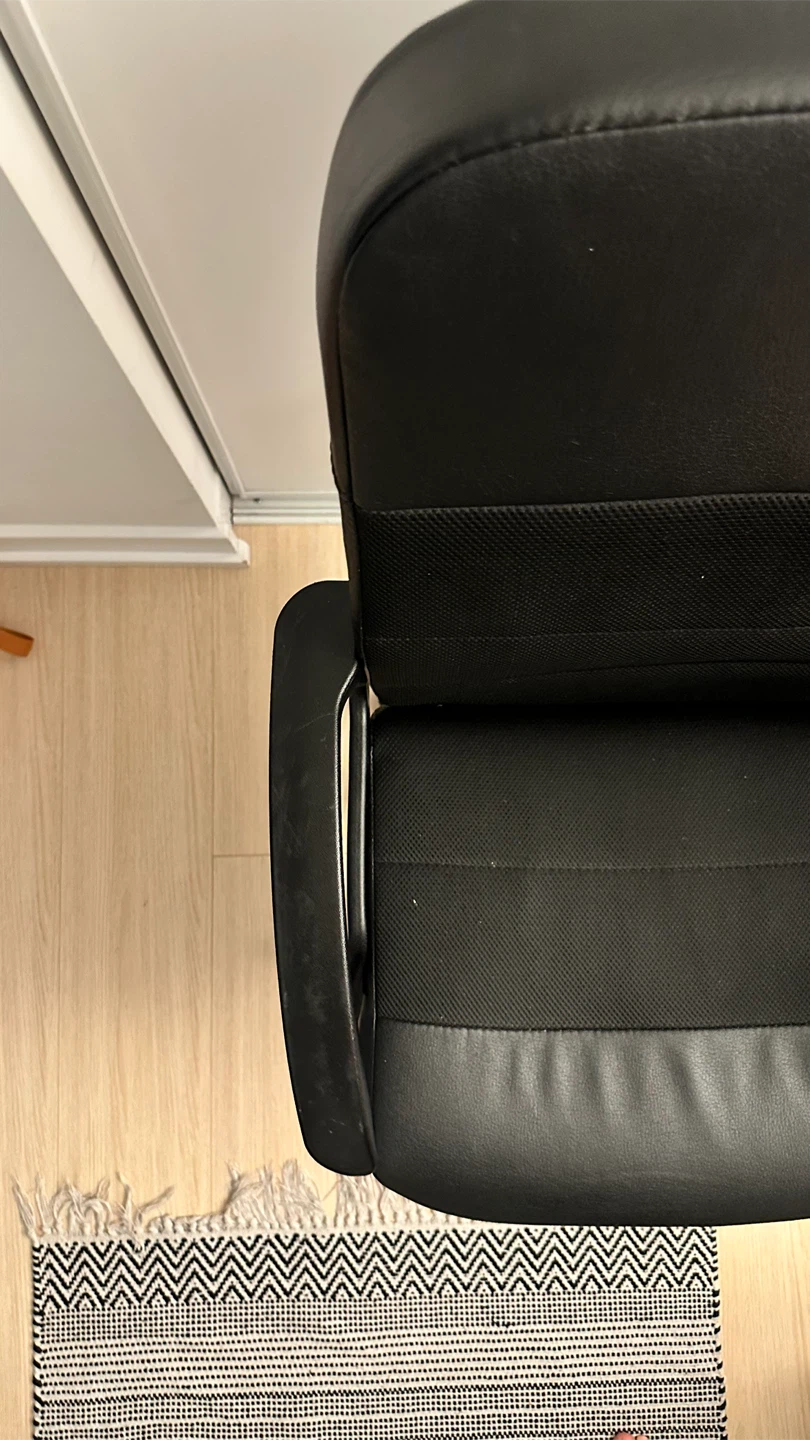 IKEA Renbergert Office Chair - photo 4
