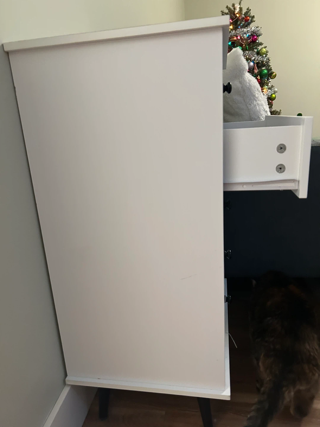 White 5-Drawer Dresser - photo 3