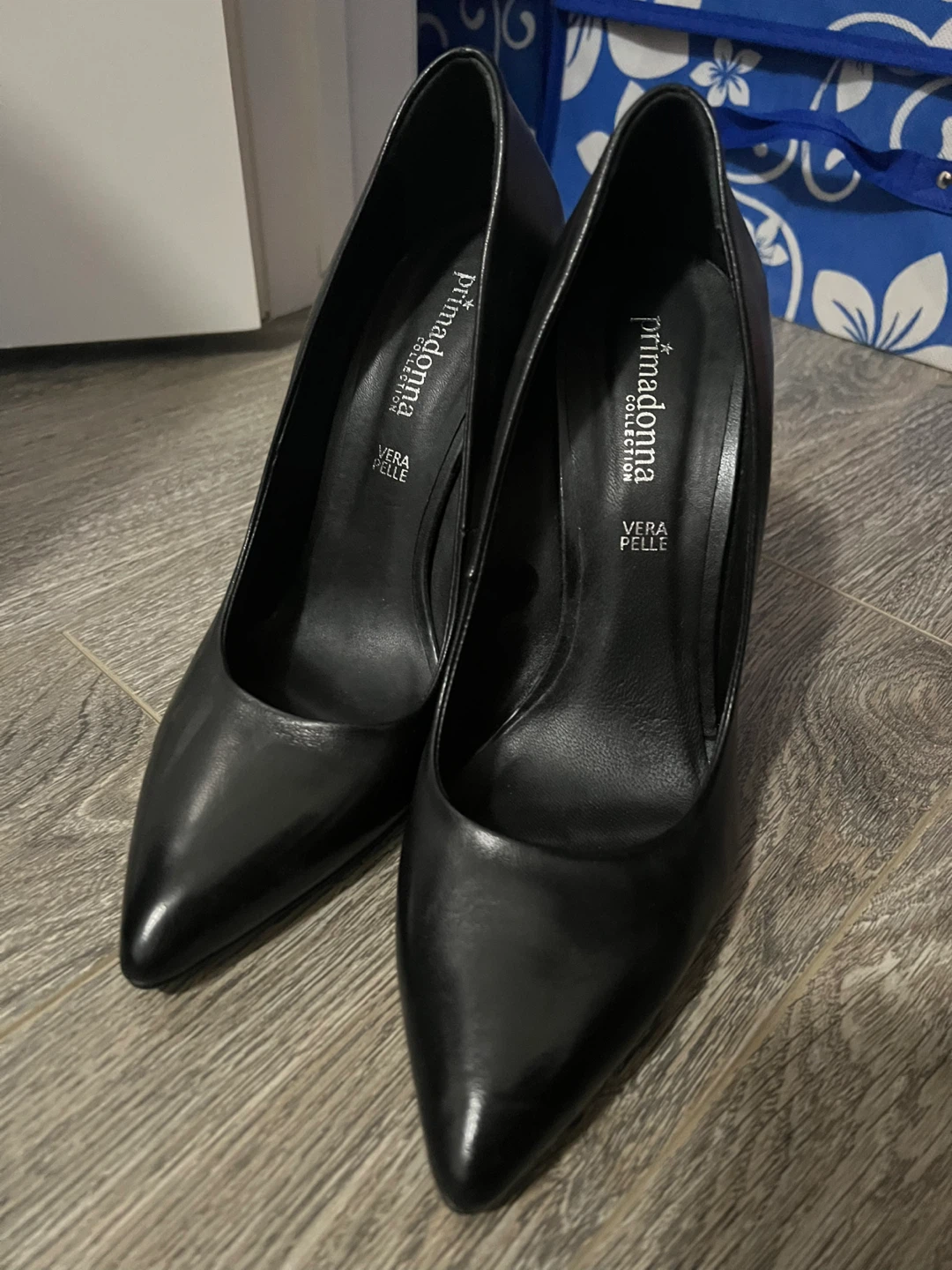 Primadonna Black Leather Heels