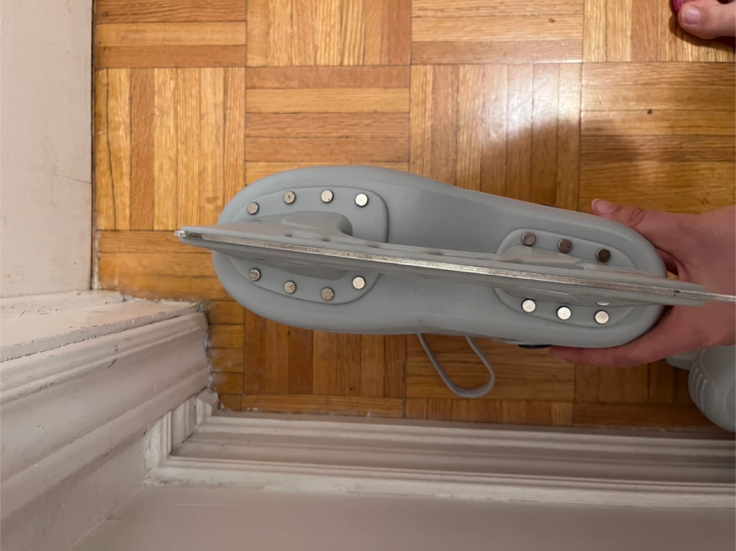 Oxelo Ice Skates - Size 7.5 (woman) and 6 (man) - photo 4