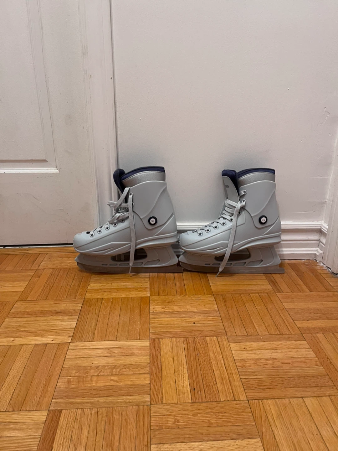 Oxelo Ice Skates - Size 7.5 (woman) and 6 (man)