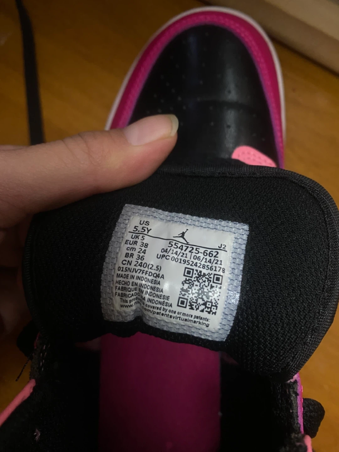 Nike Air Jordan 1 Mid, Size 5.5Y - photo 2