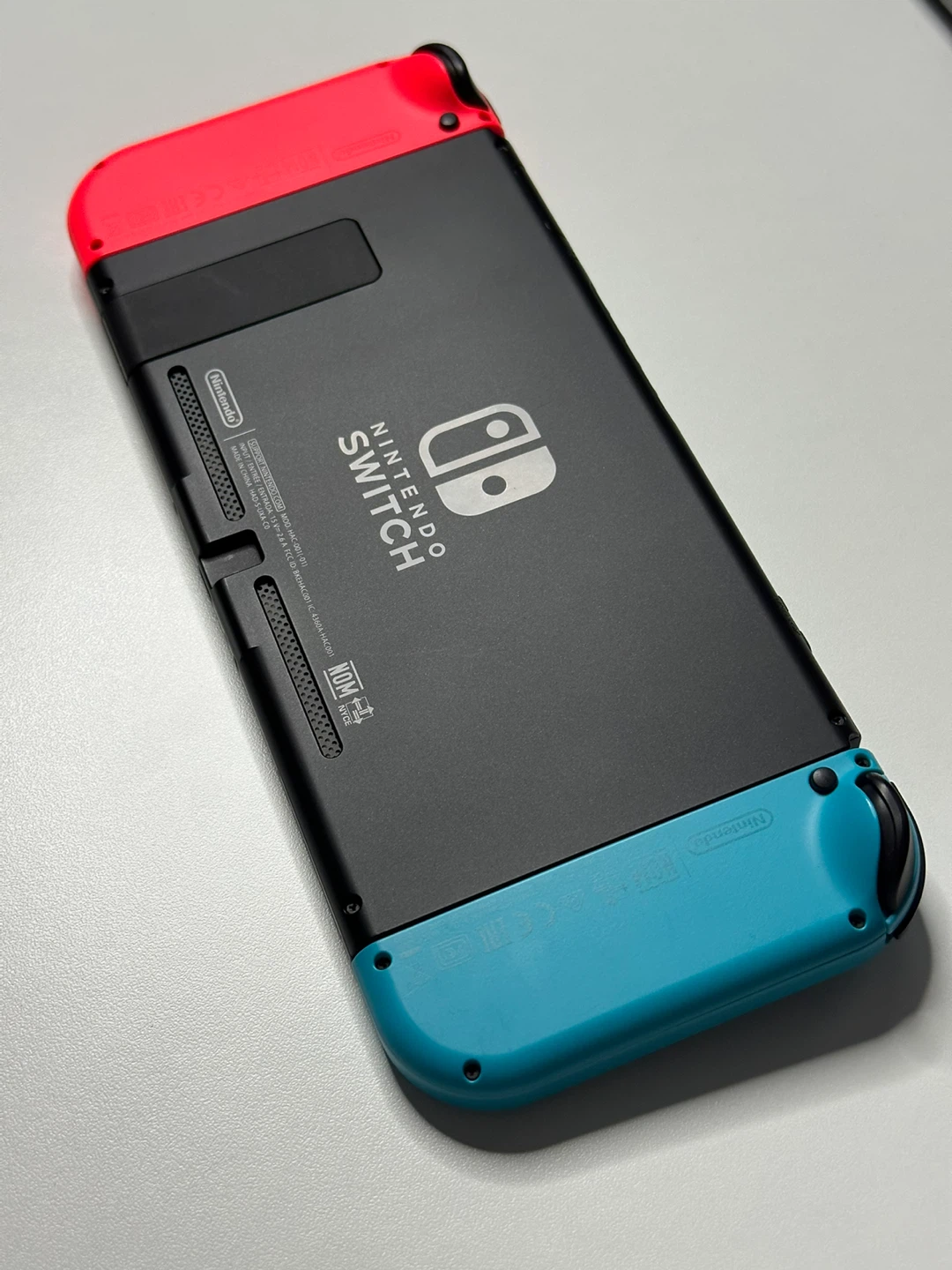Nintendo Switch – Excellent Condition (Complete Set) - photo 2
