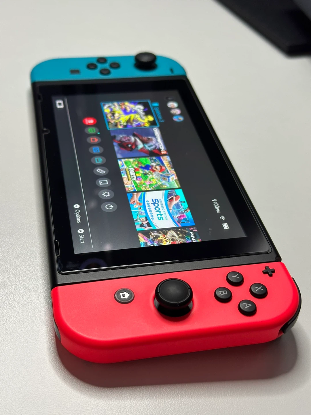 Nintendo Switch – Excellent Condition (Complete Set)