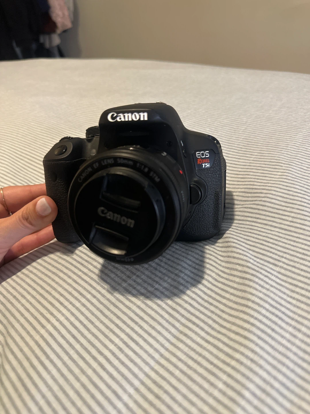 Canon EOS Rebel T5i with EF 50mm f/1.8 STM Lens - photo 3
