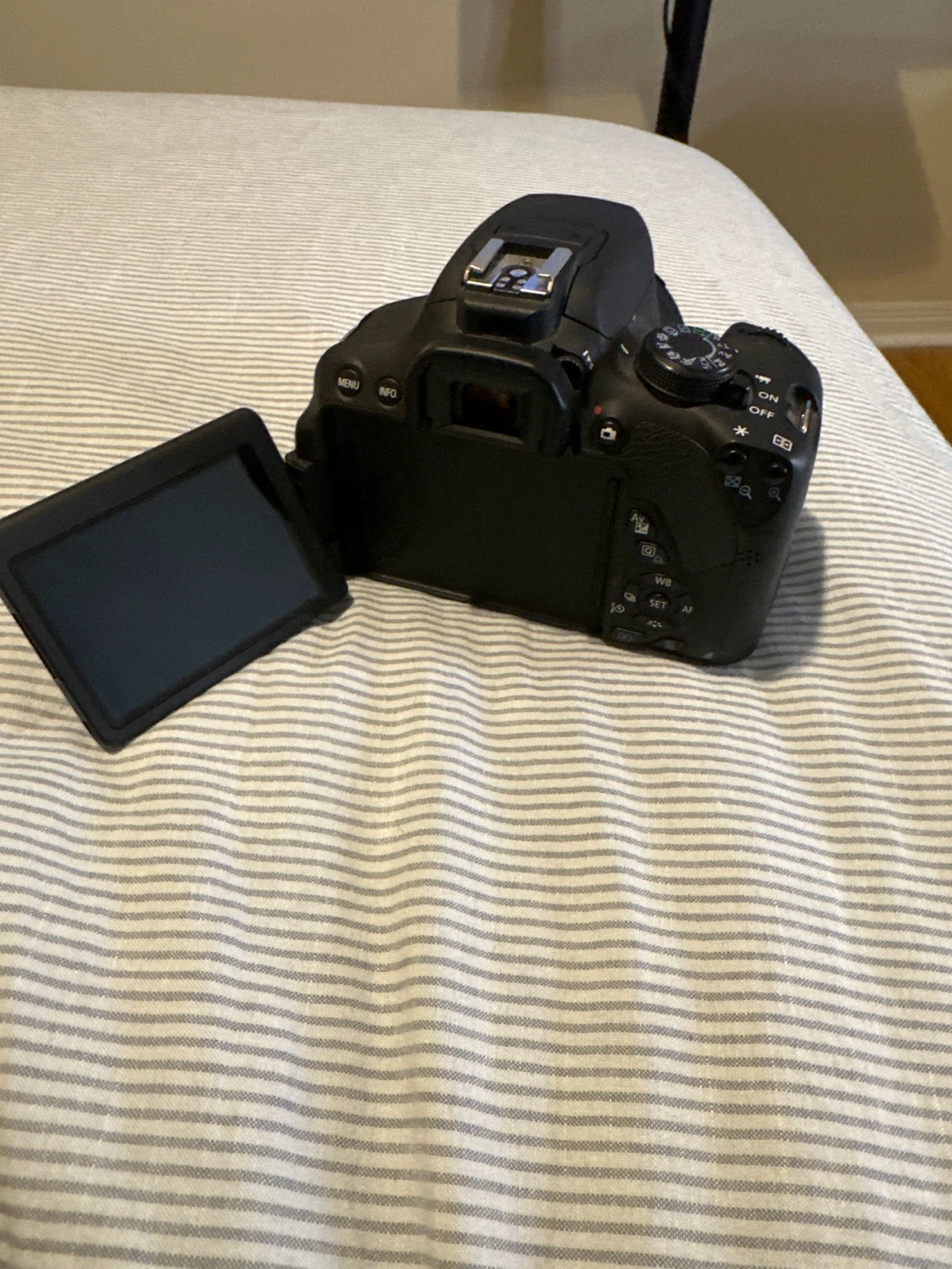 Canon EOS Rebel T5i with EF 50mm f/1.8 STM Lens - photo 5