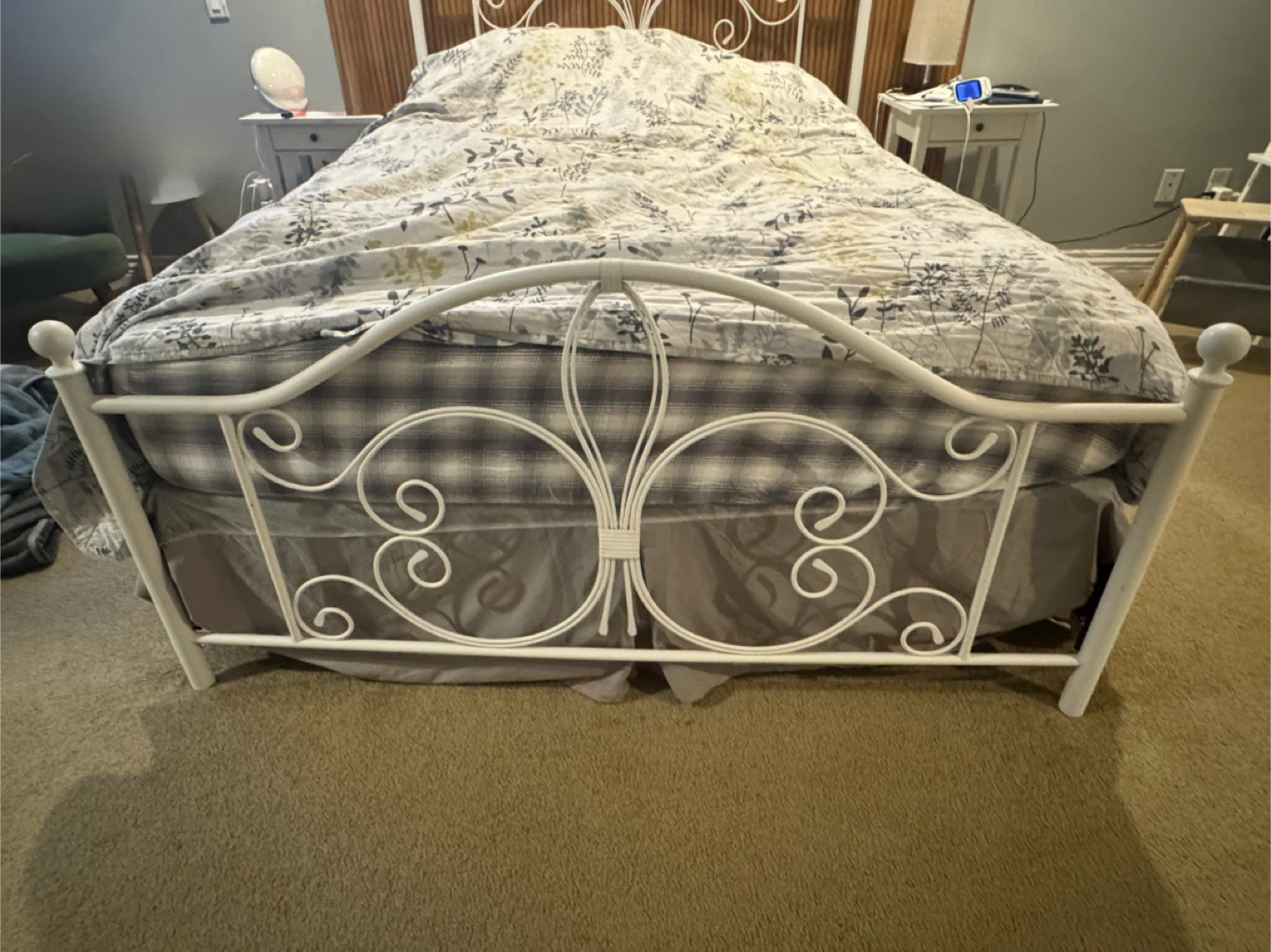 FREE pick up only - White Metal Bed Frame w/ box spring Queen - photo 3