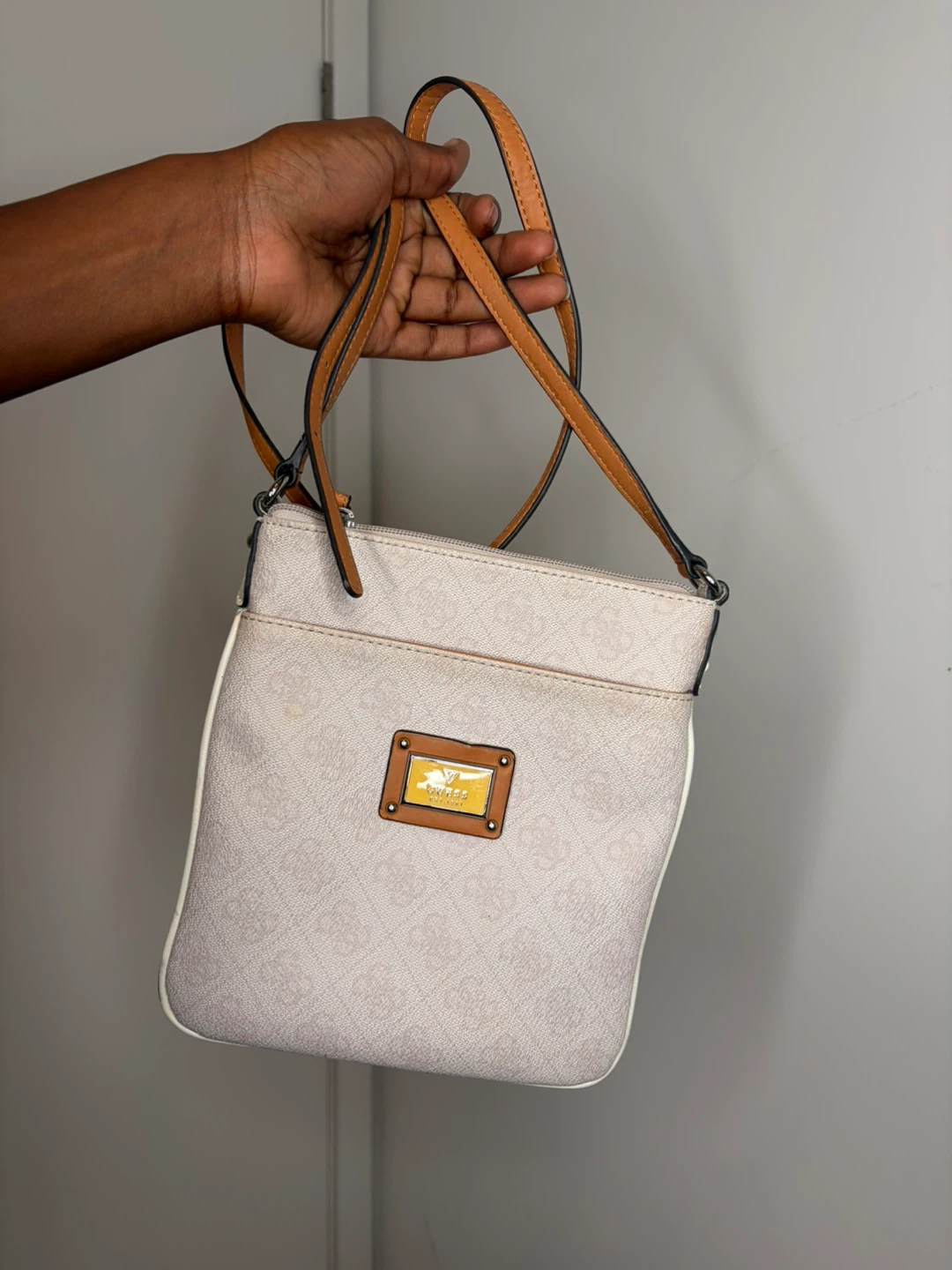Y2K Vintage Guess Monogram Crossbody