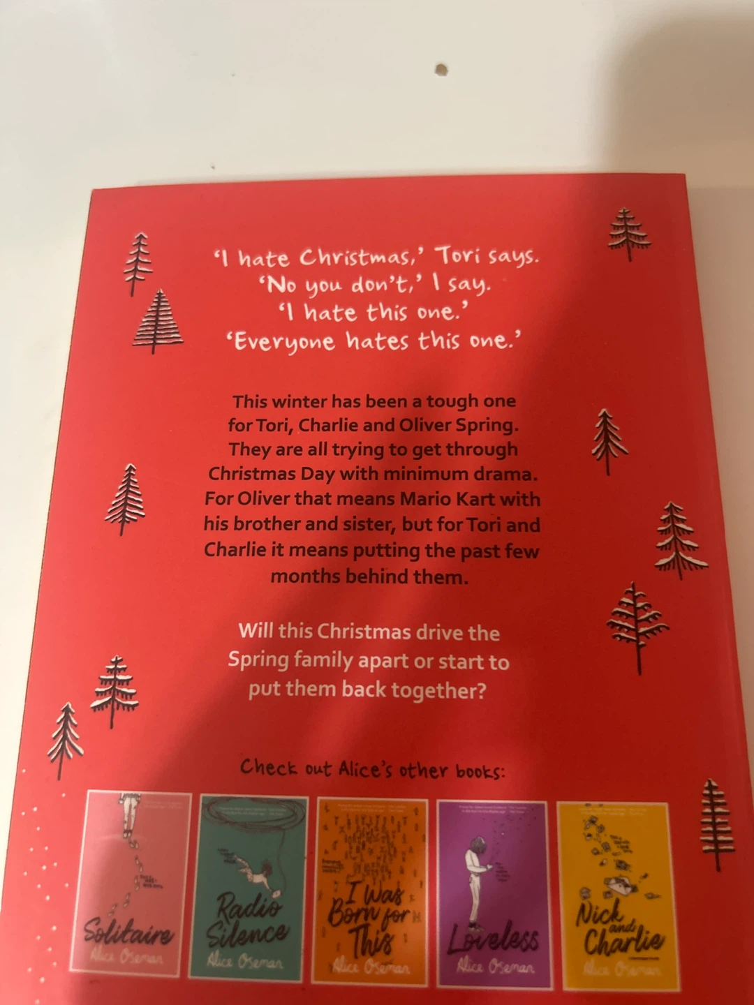 This Winter: A Heartstopper Novella by Alice Oseman - photo 2