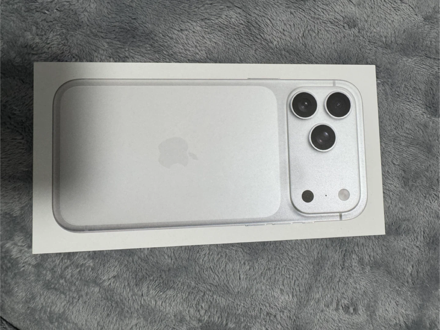 New iPhone 17 Pro Max Silver - Boxed