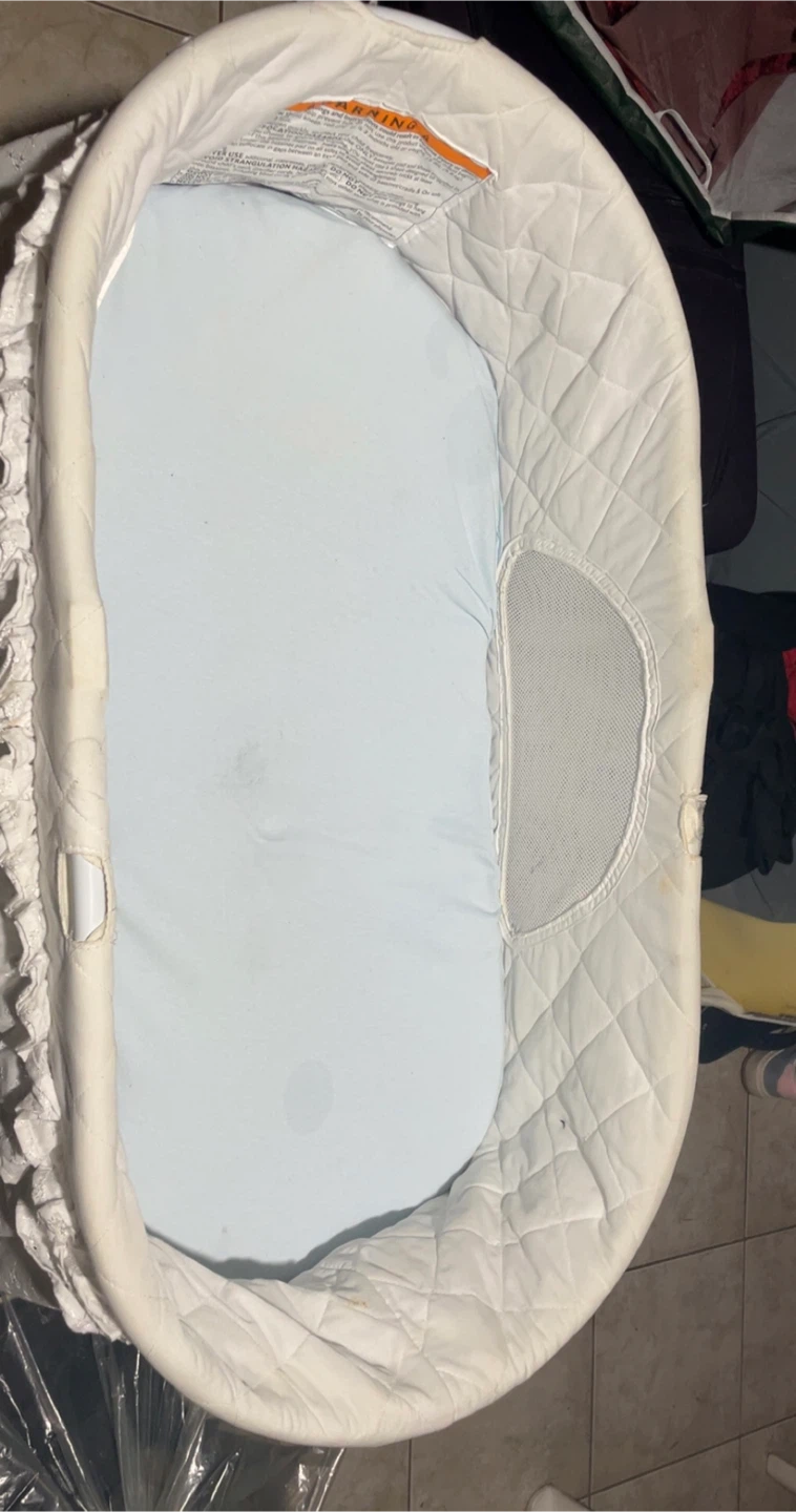 White Bassinet - photo 2