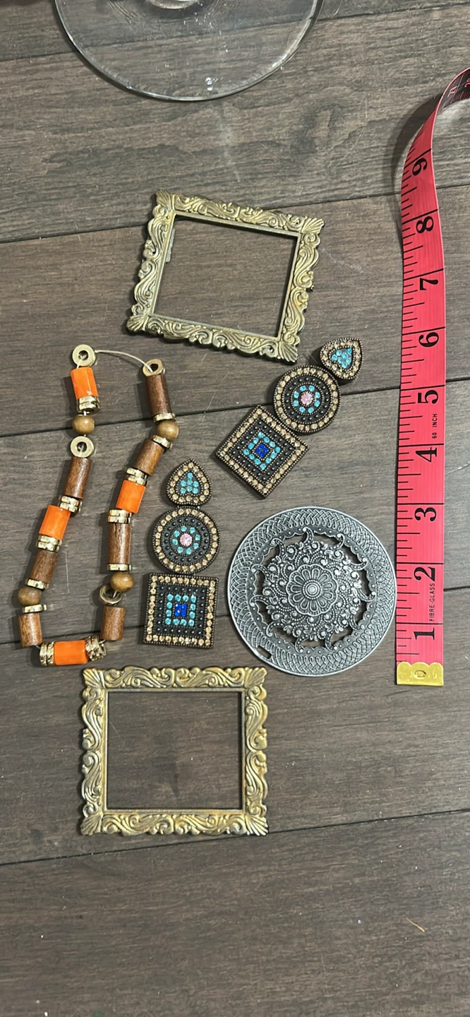 Mixed Lot of Decorative Items
