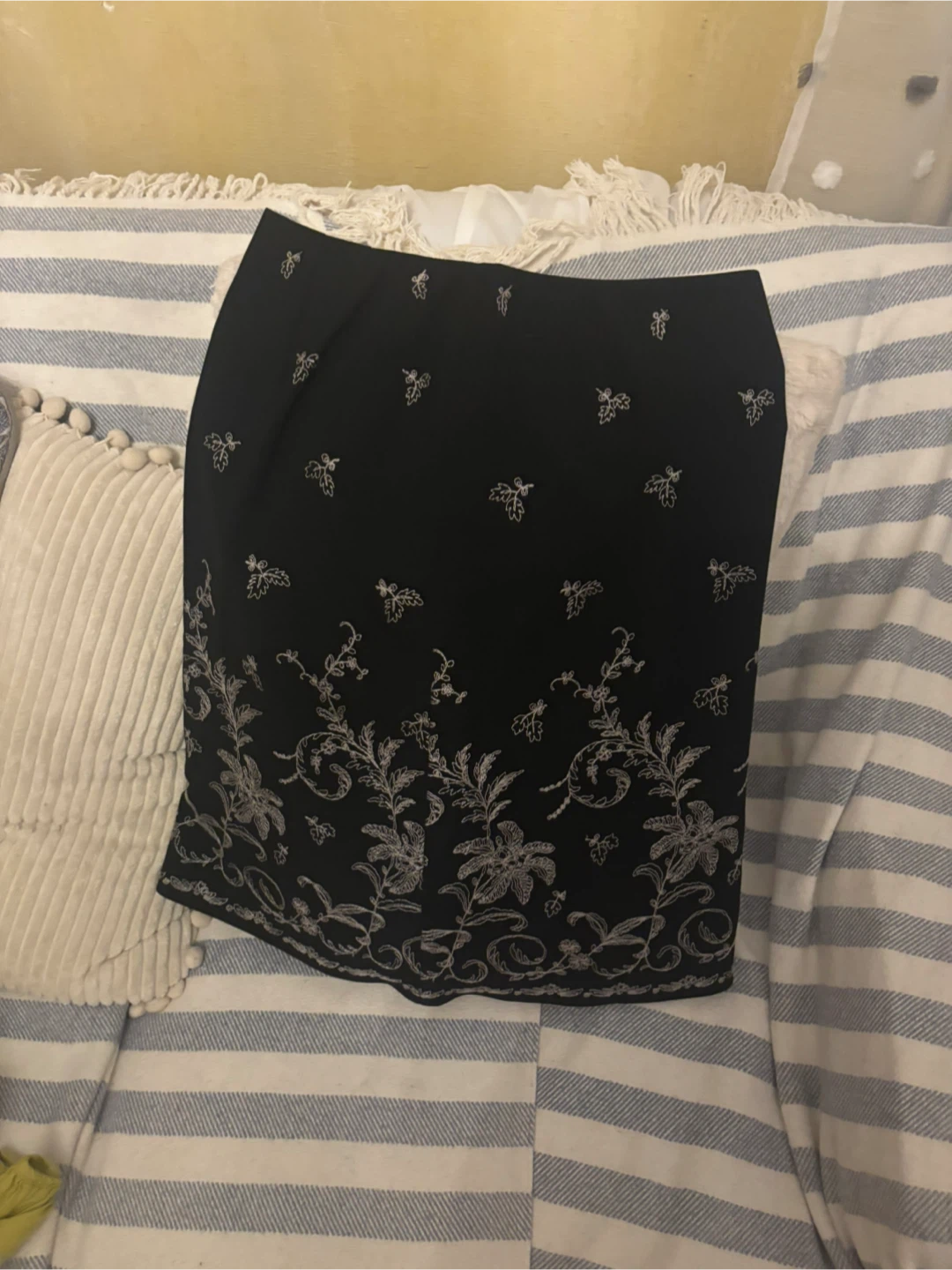 Ann Taylor Black Skirt Size 0P