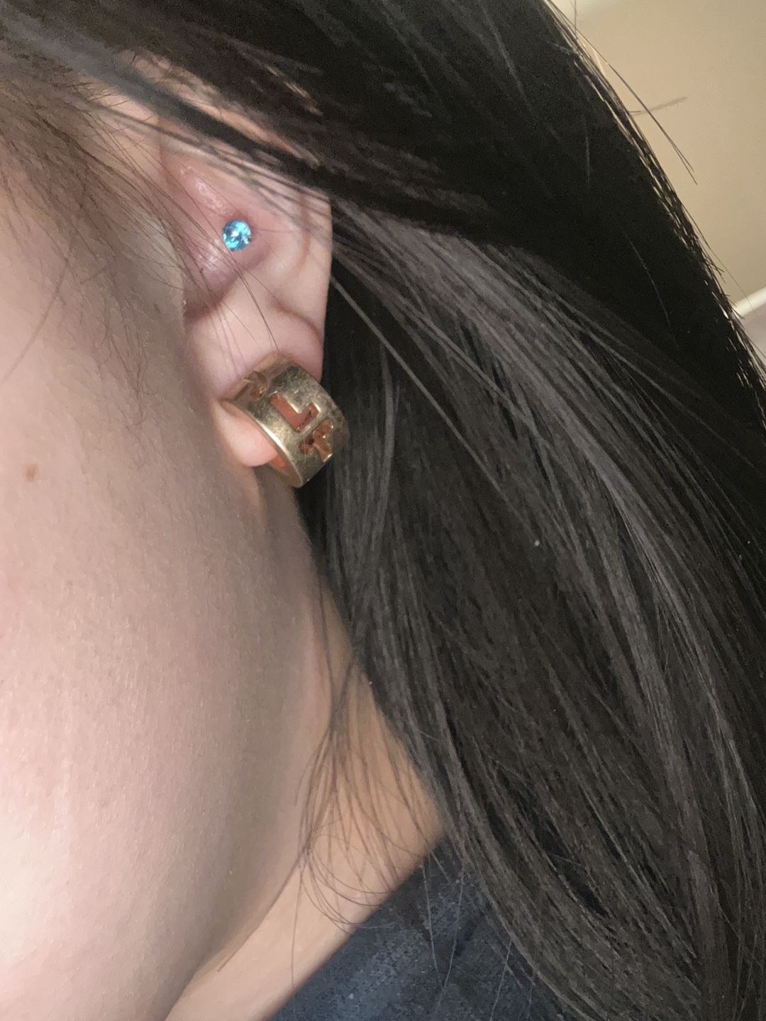 Gold Tone Hoop Earrings - photo 5