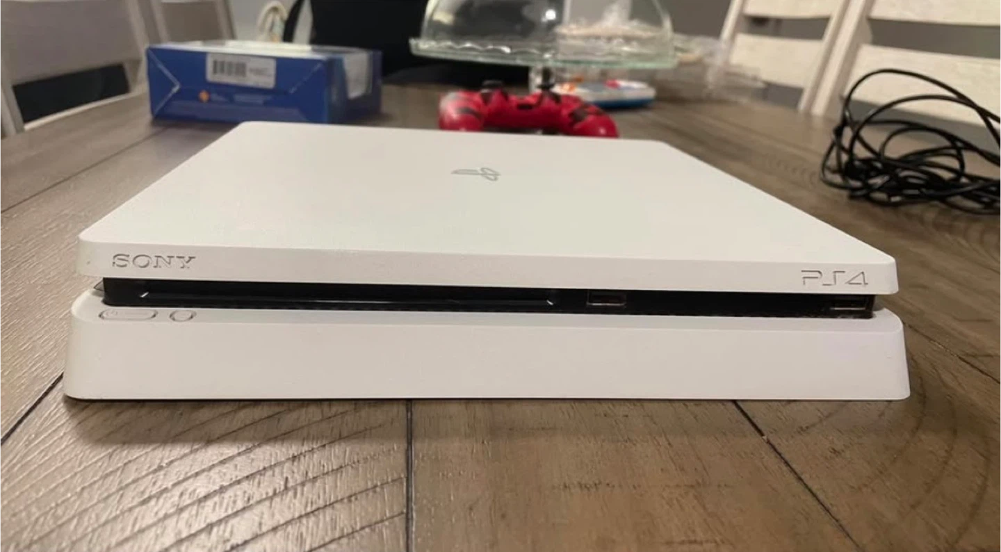 Sony PlayStation 4 slim - photo 2