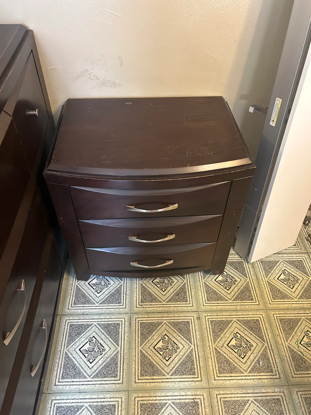 Bedroom Set - Dresser, Nightstand, Headboard, Mirror - photo 2