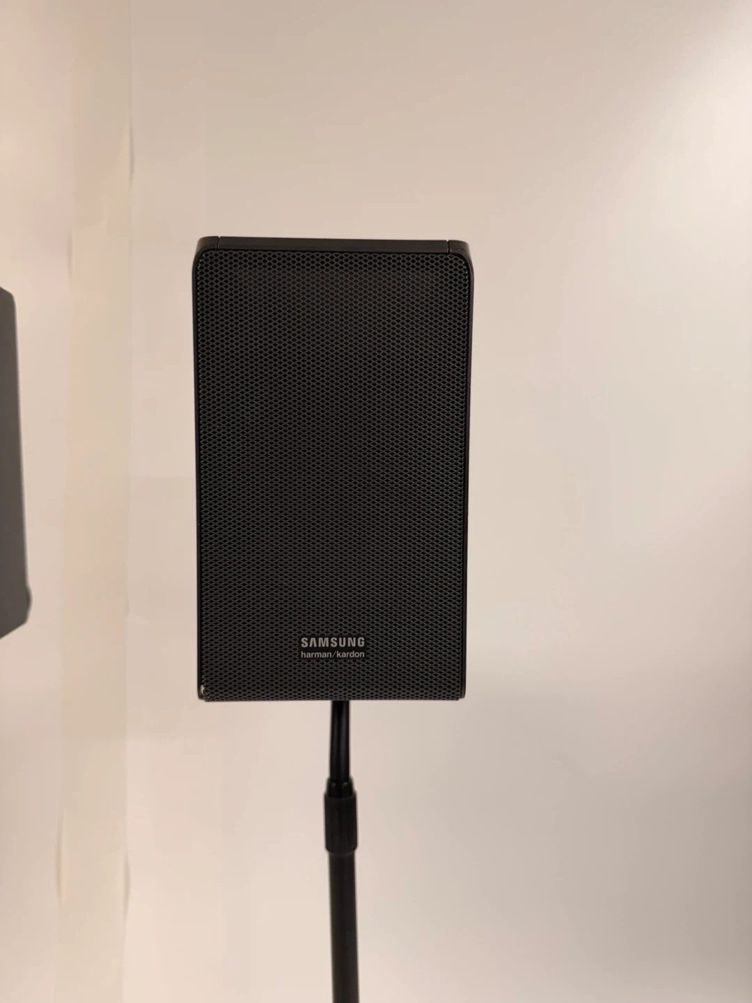 Samsung Harman Kardon Surround Speakers (Pair) w/ Floor Stands - photo 2