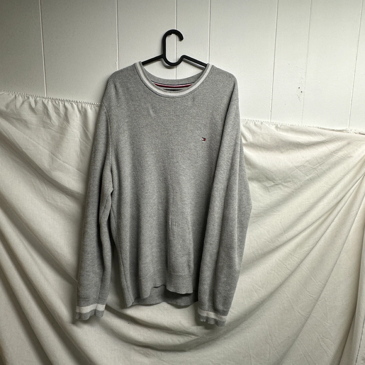 Tommy Hilfiger Grey Sweater - Size L