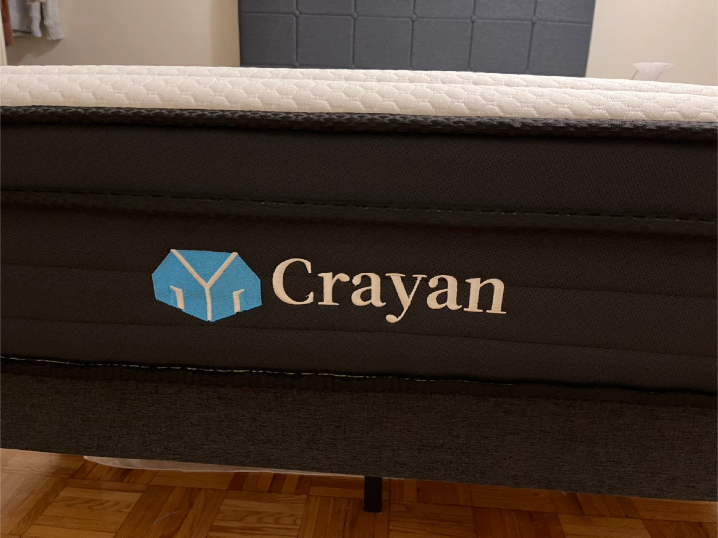 Double 10” hybrid mattress and upholstery bed frame - photo 2
