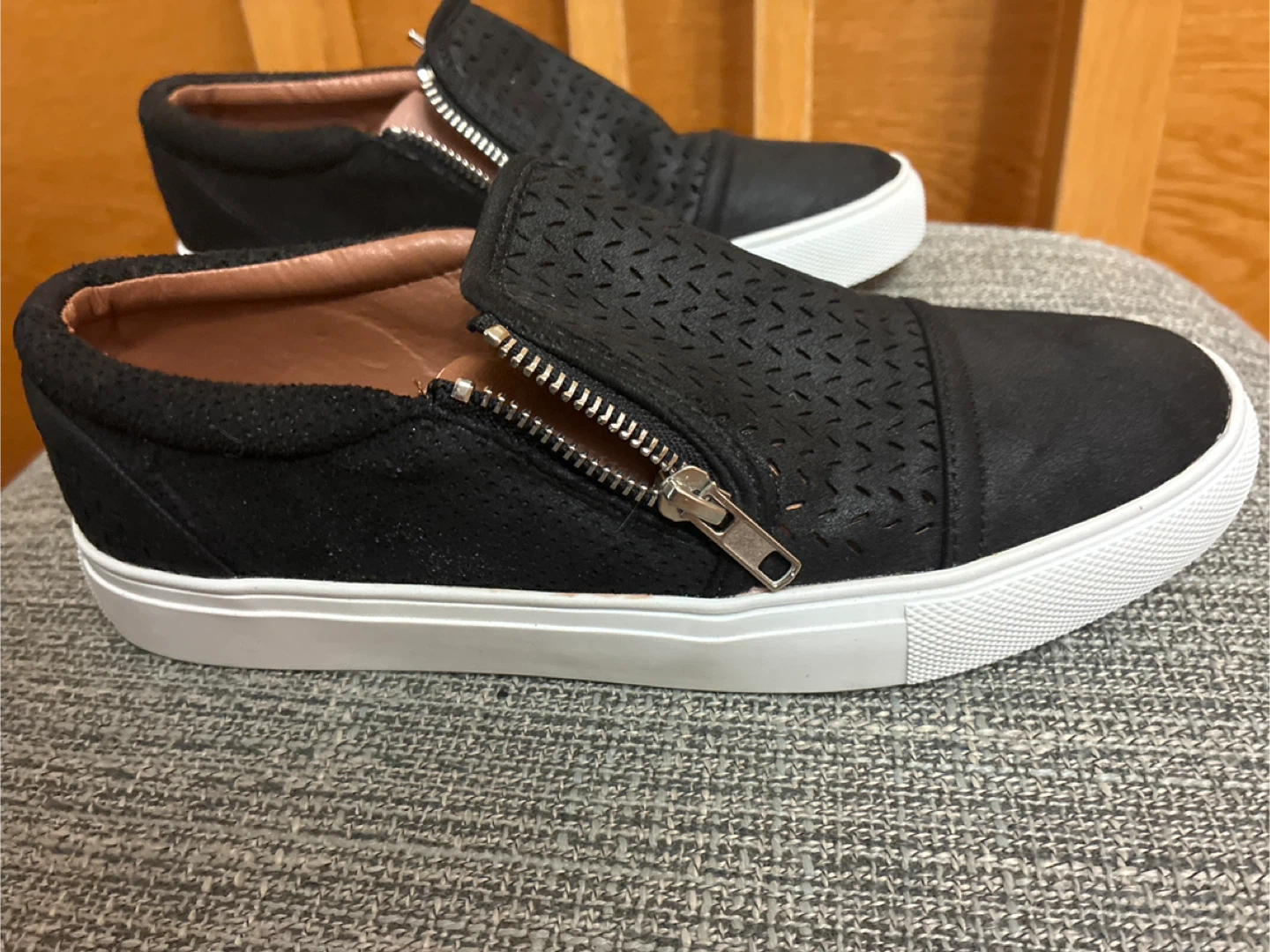 New Report Alexa Black Slip-On Sneakers - Size 8 - photo 3