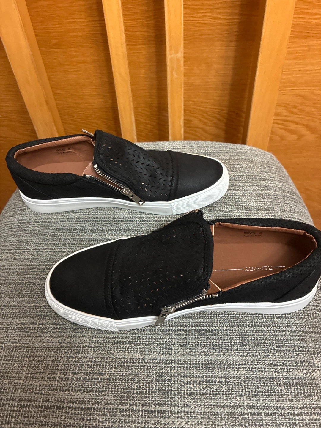 New Report Alexa Black Slip-On Sneakers - Size 8