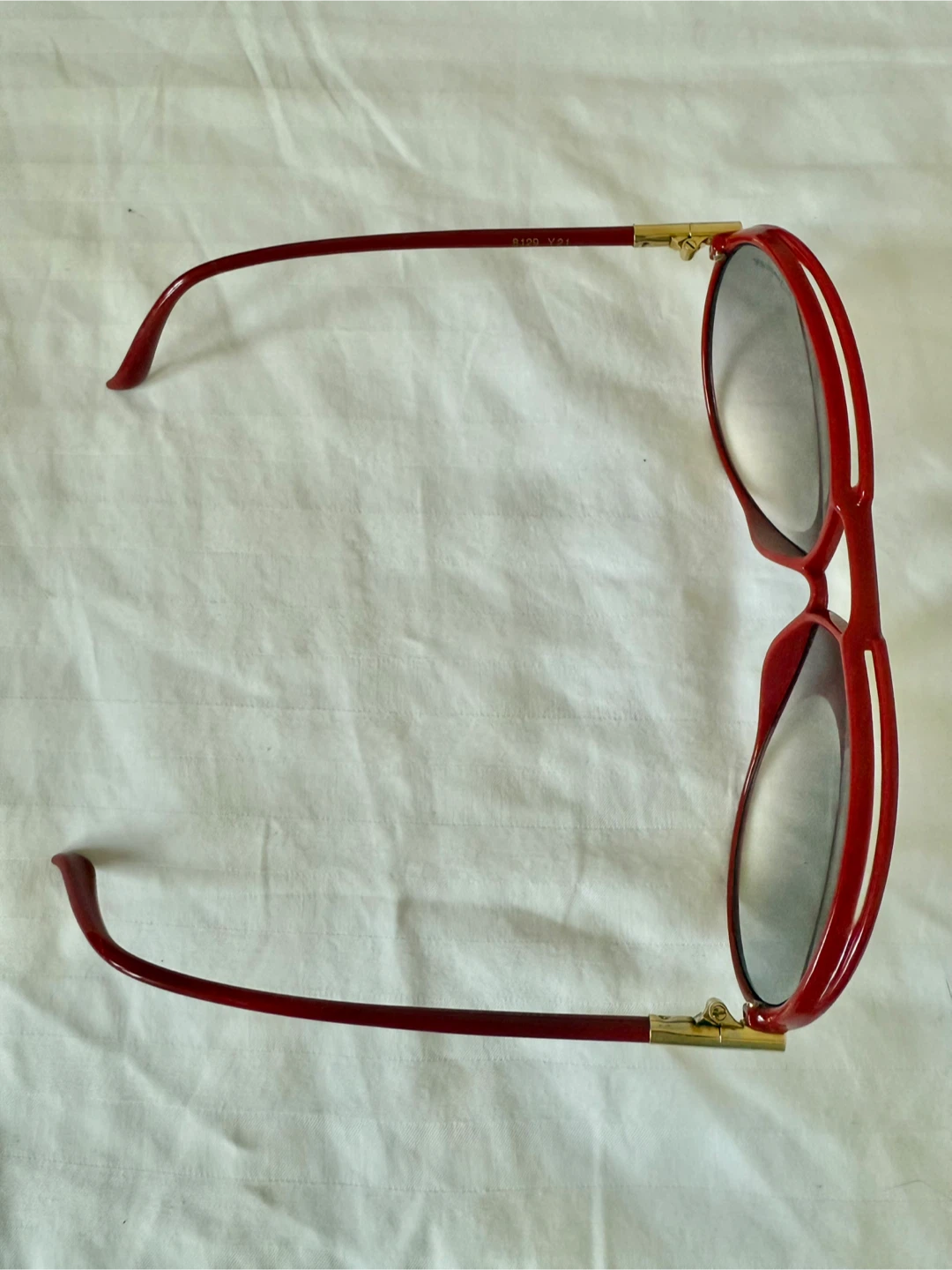 Saint Laurent Sunglasses Red - photo 3
